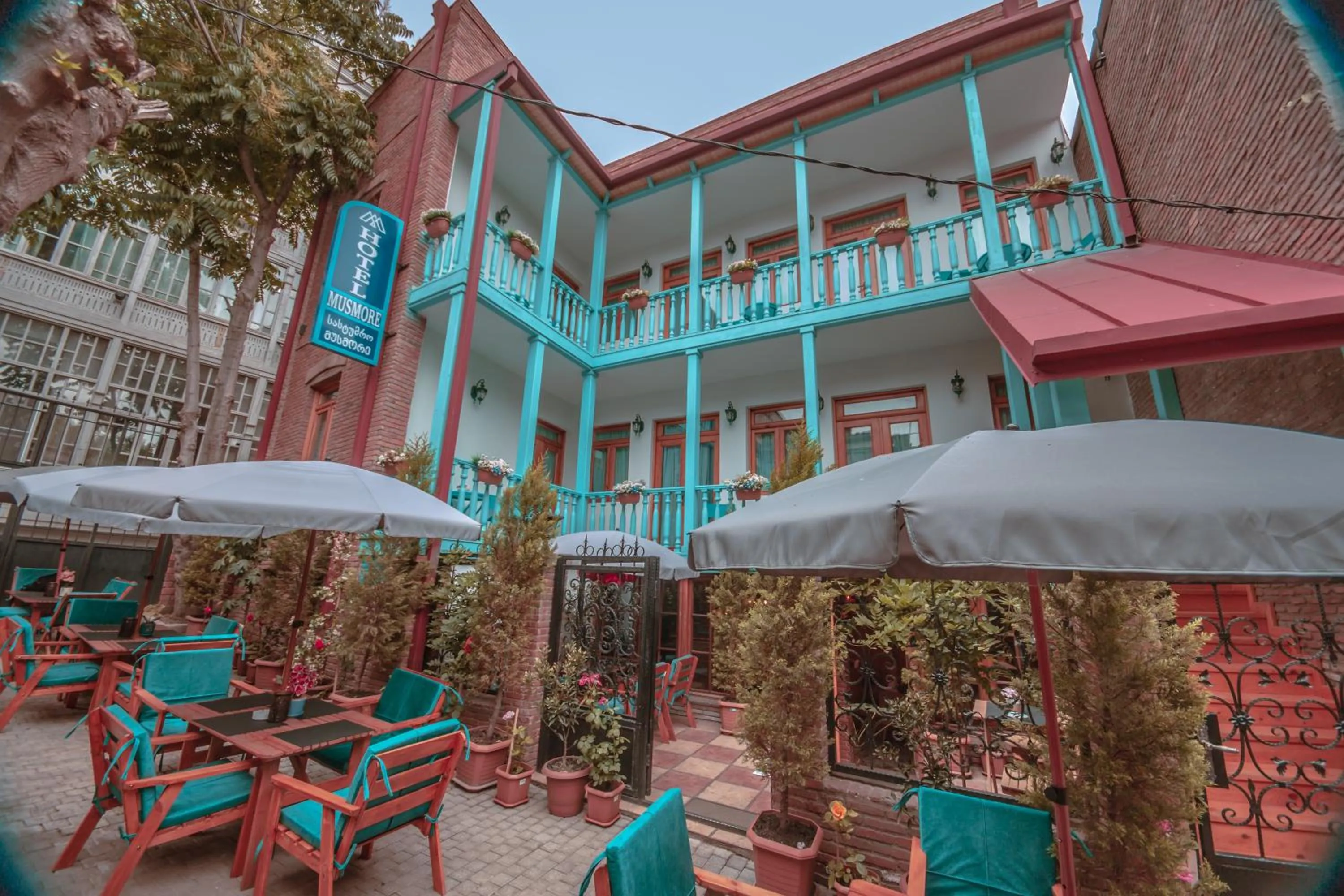 Property building in MUSMORE Boutique Hotel