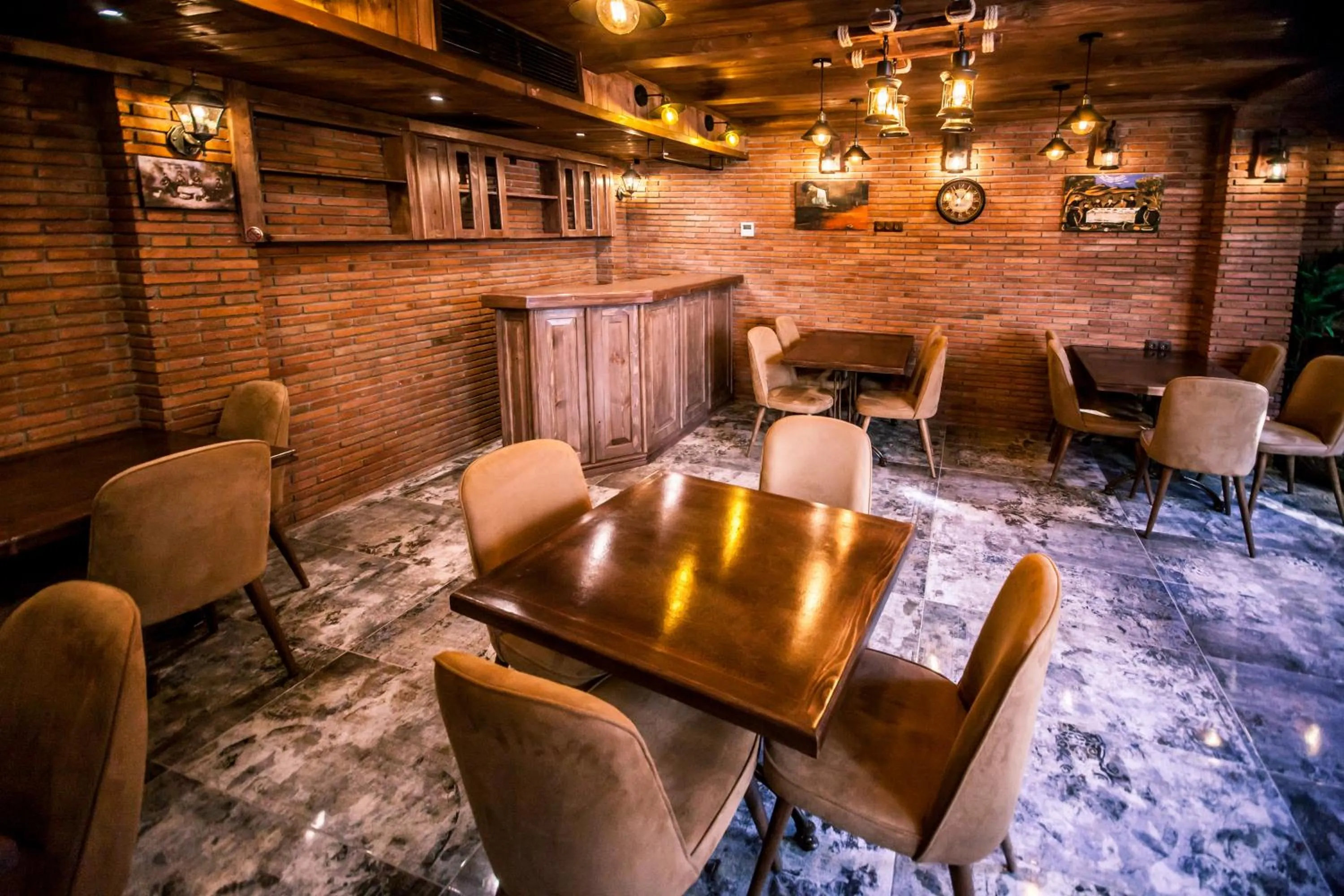 Restaurant/places to eat in MUSMORE Boutique Hotel