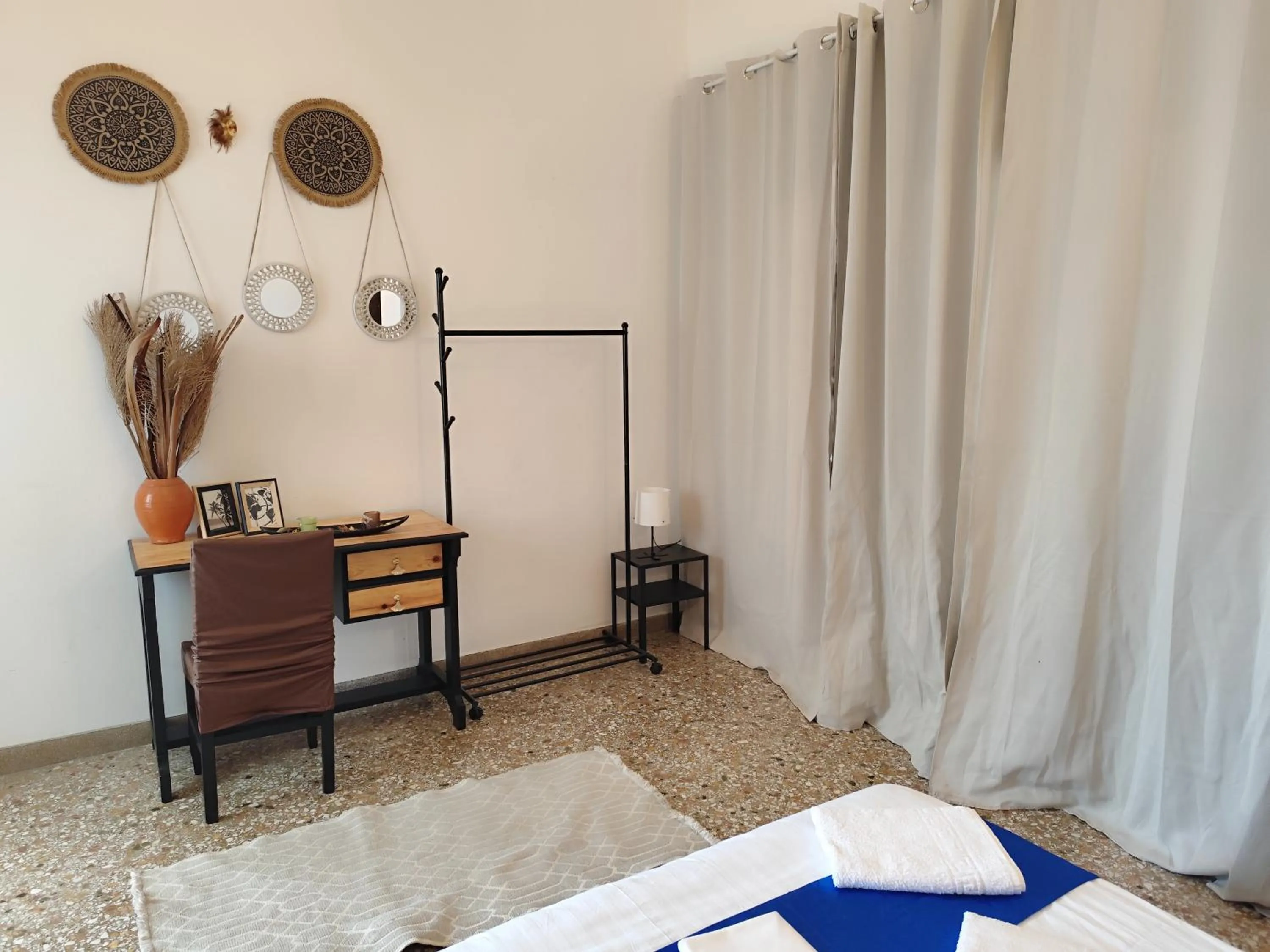 Cozy room in quiet neighbourhood