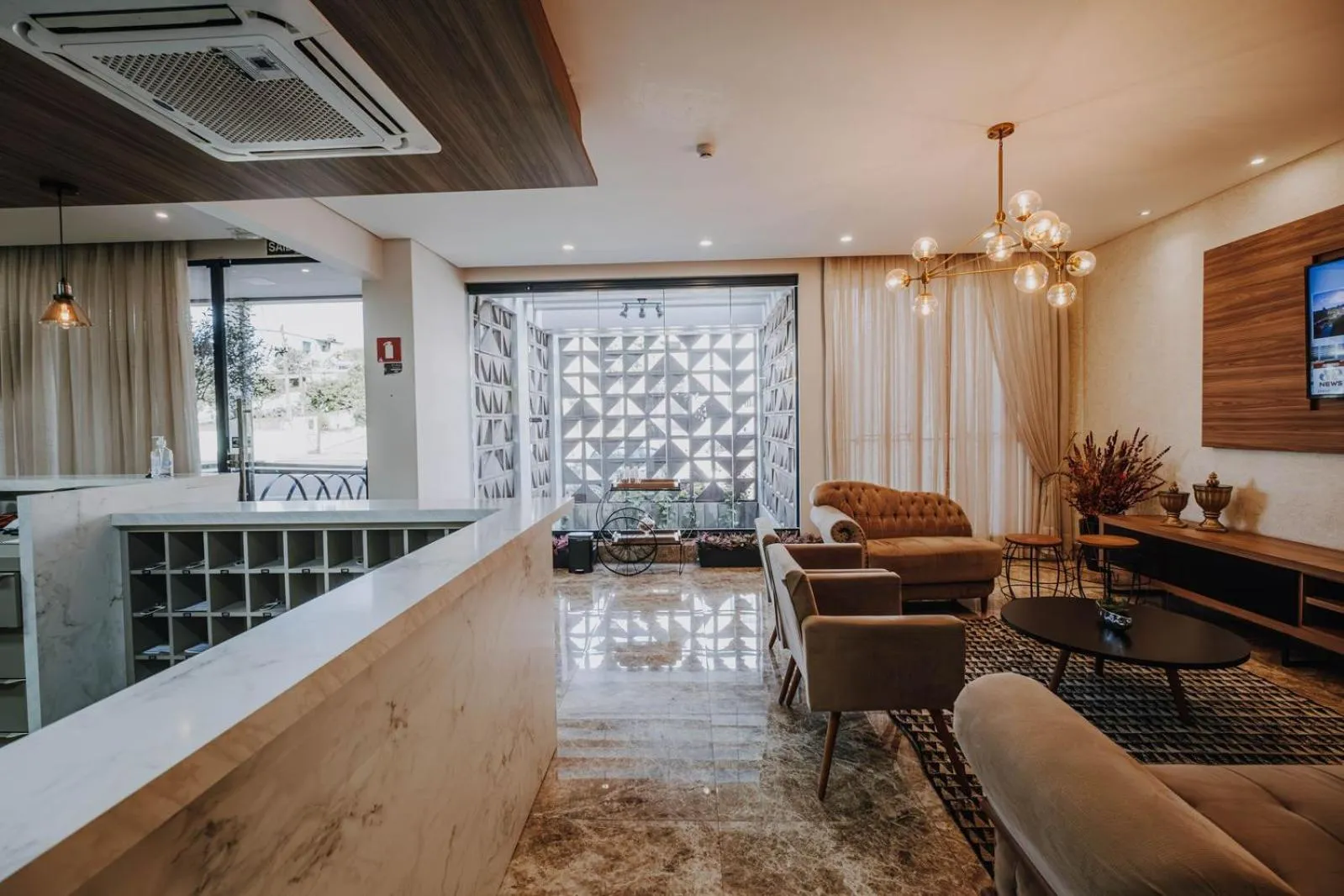 Living room in Arca's Executive Hotel