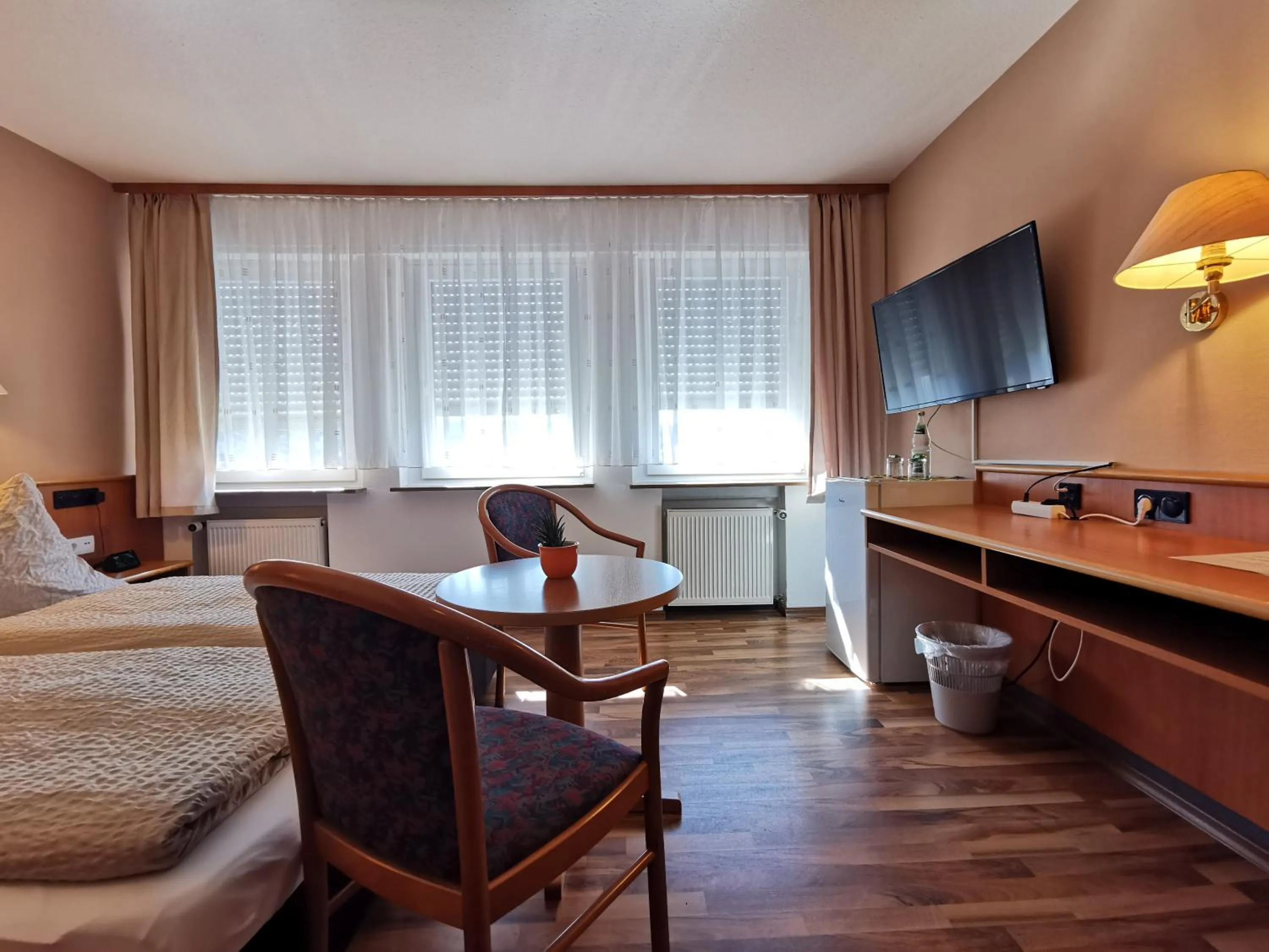 Photo of the whole room in Hotel Mainperle