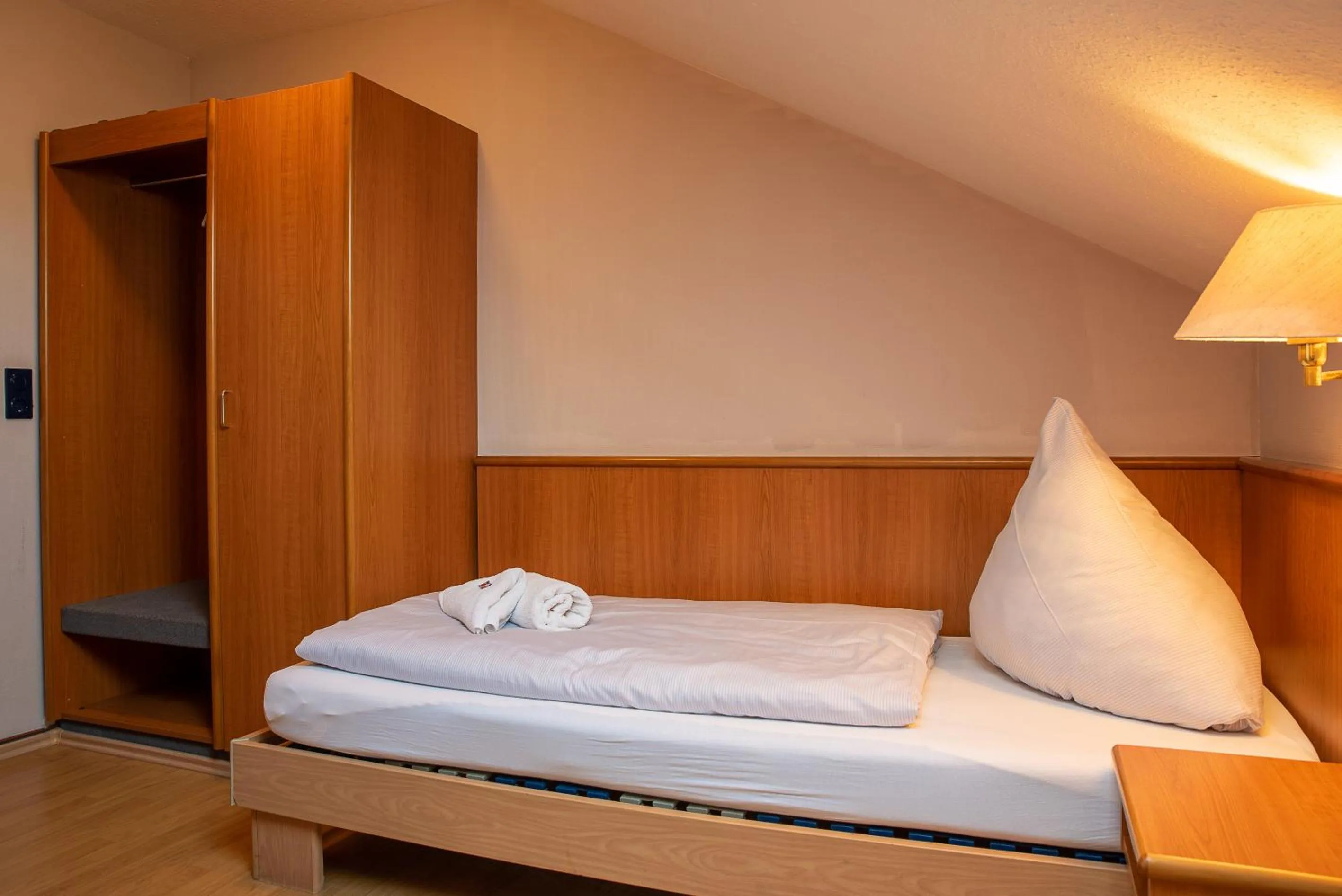 Bed in Hotel Mainperle