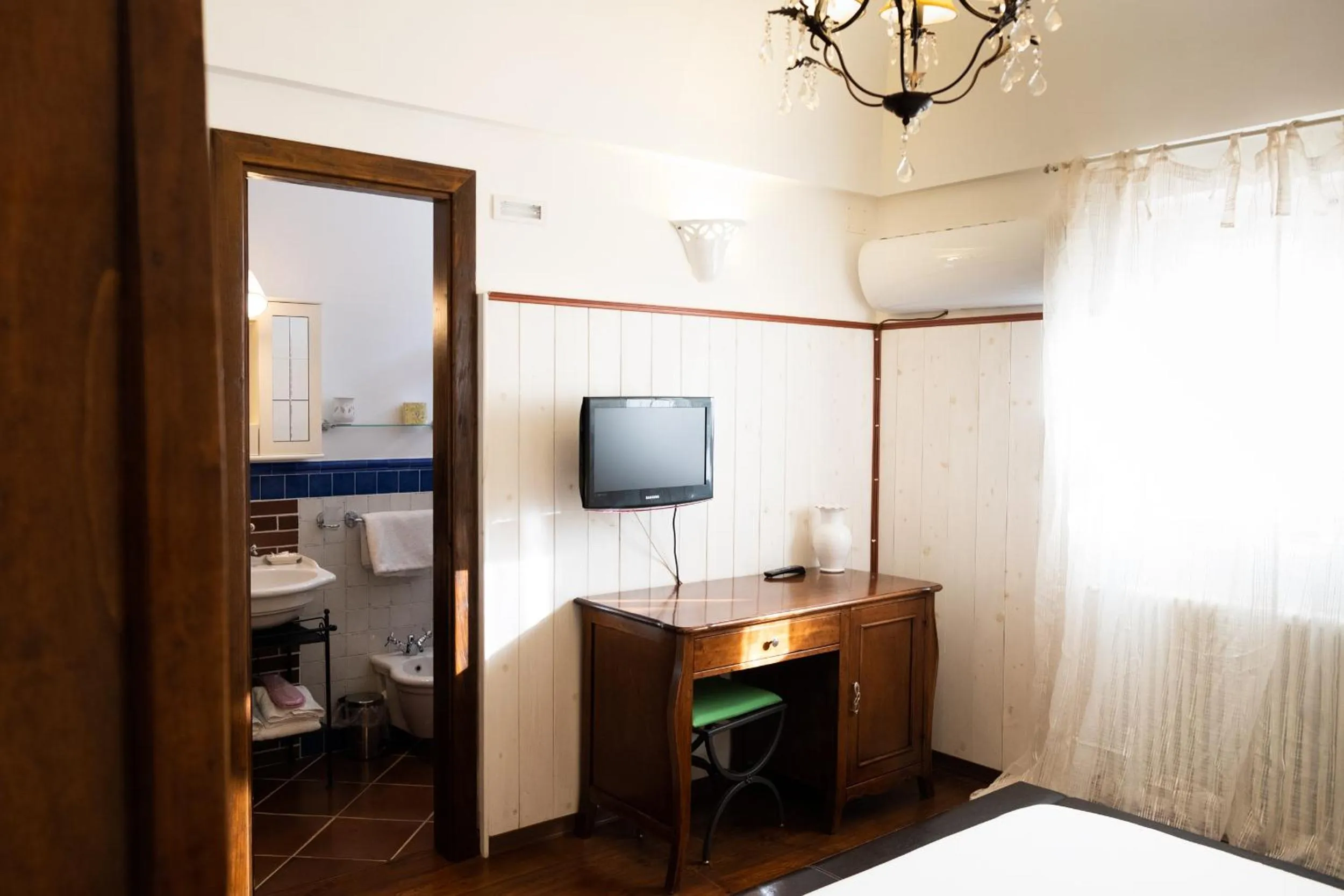 Bed in La Valle Del Cristallo Wellness & Charme