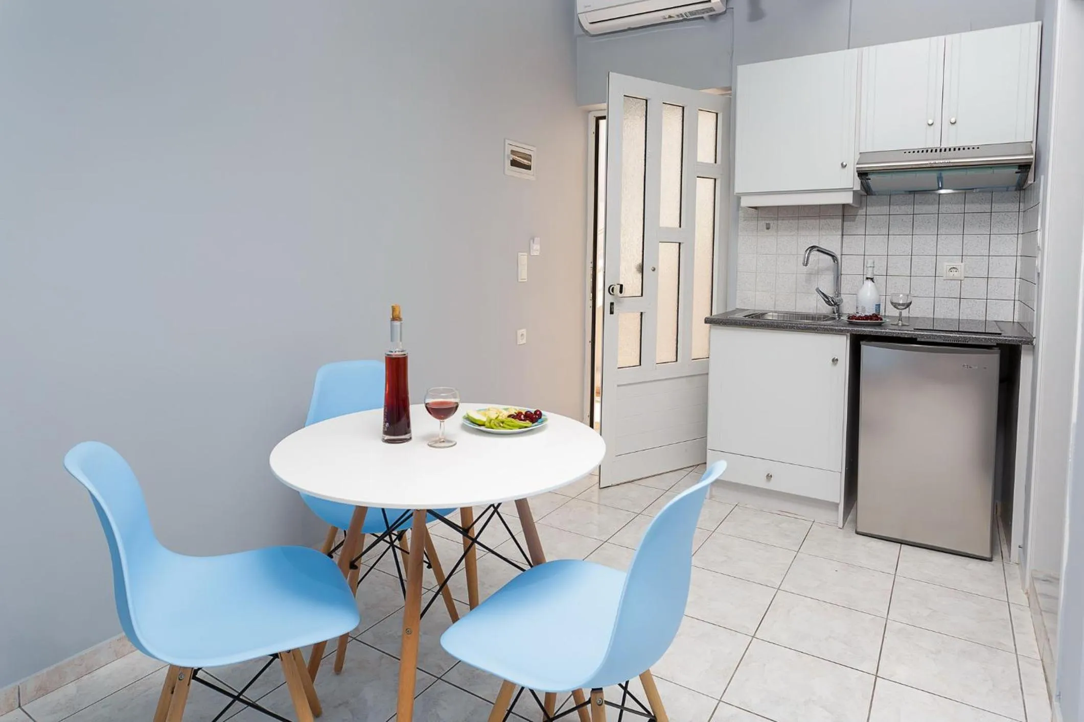 Kitchen or kitchenette in Sole Mare Seaside Apartments