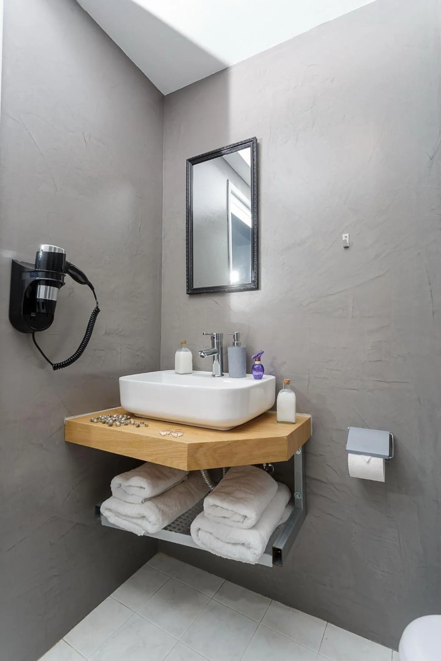 Bathroom in Sole Mare Seaside Apartments