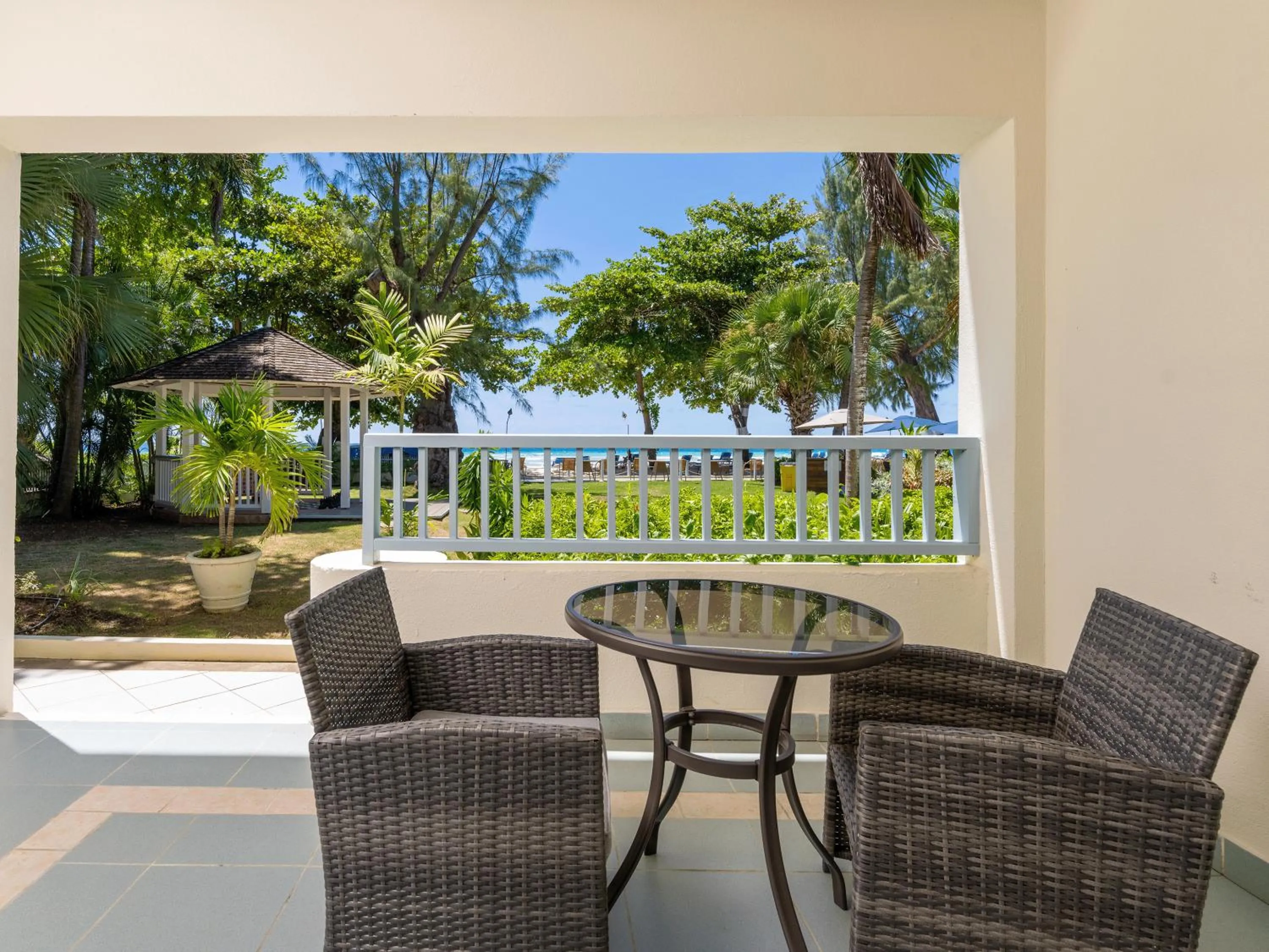 Patio in Savannah Beach Club Hotel