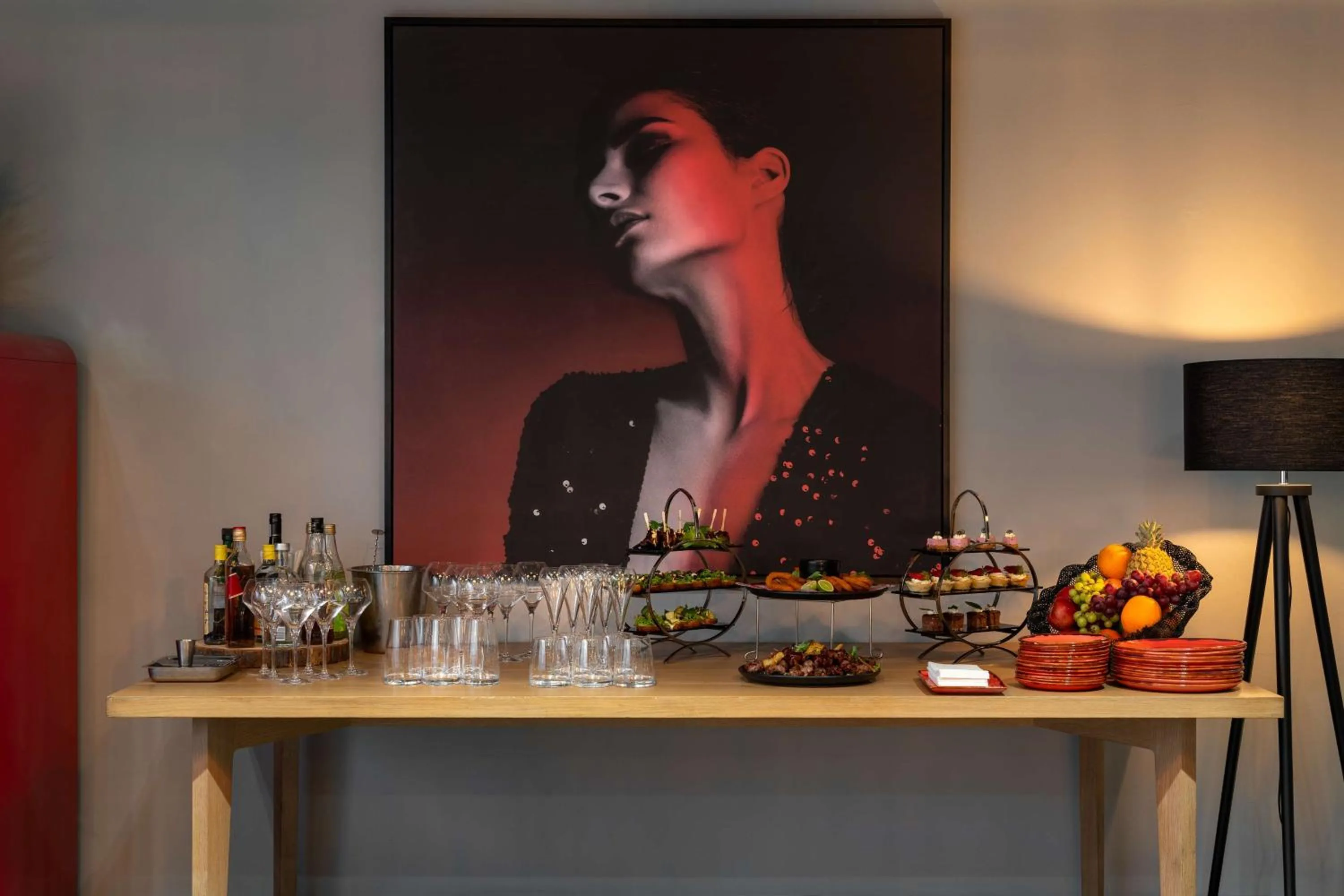 Lounge or bar in Radisson RED Hotel Johannesburg Rosebank