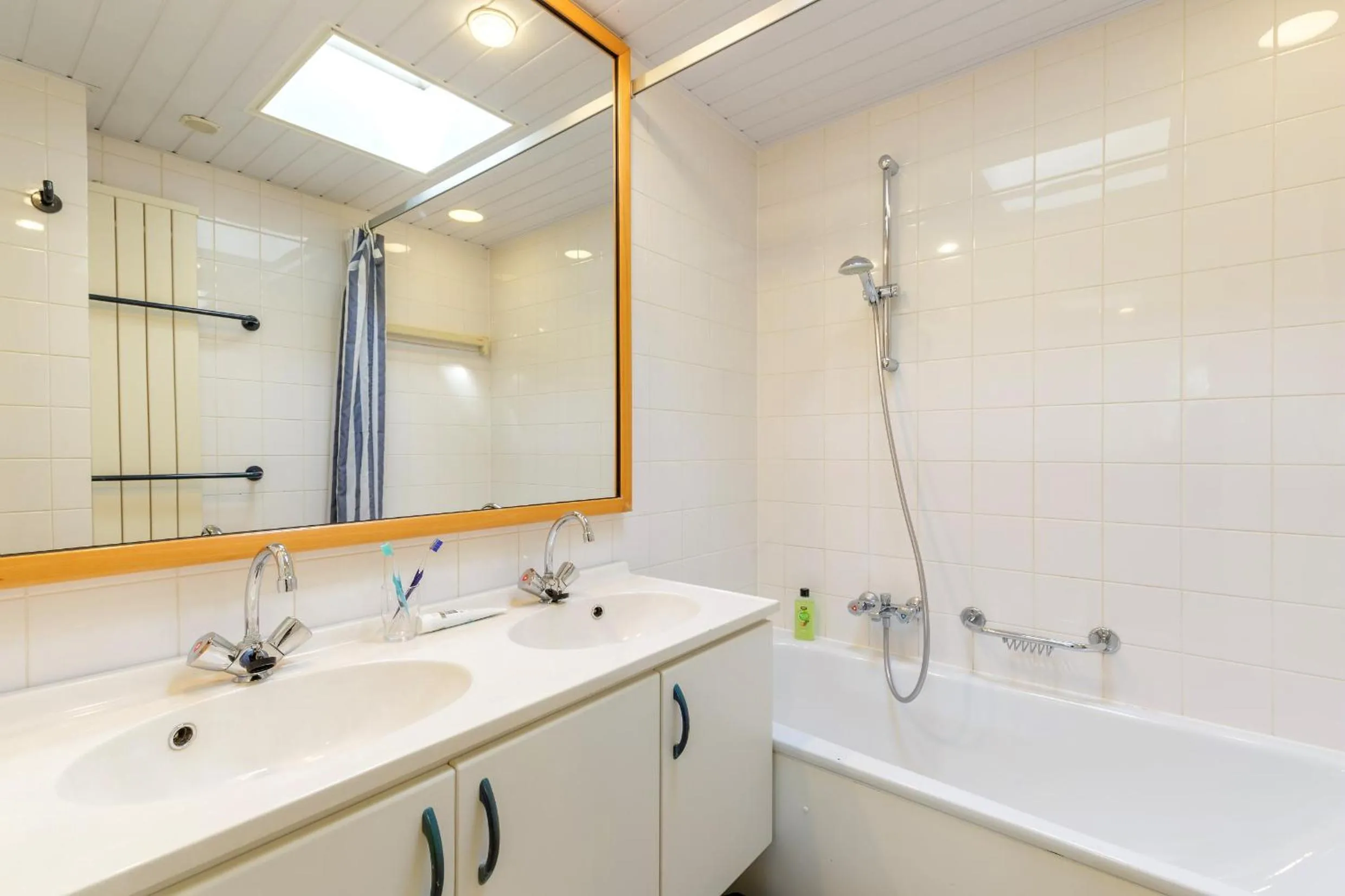 Bathroom in Center Parcs Bispinger Lüneburger Heide