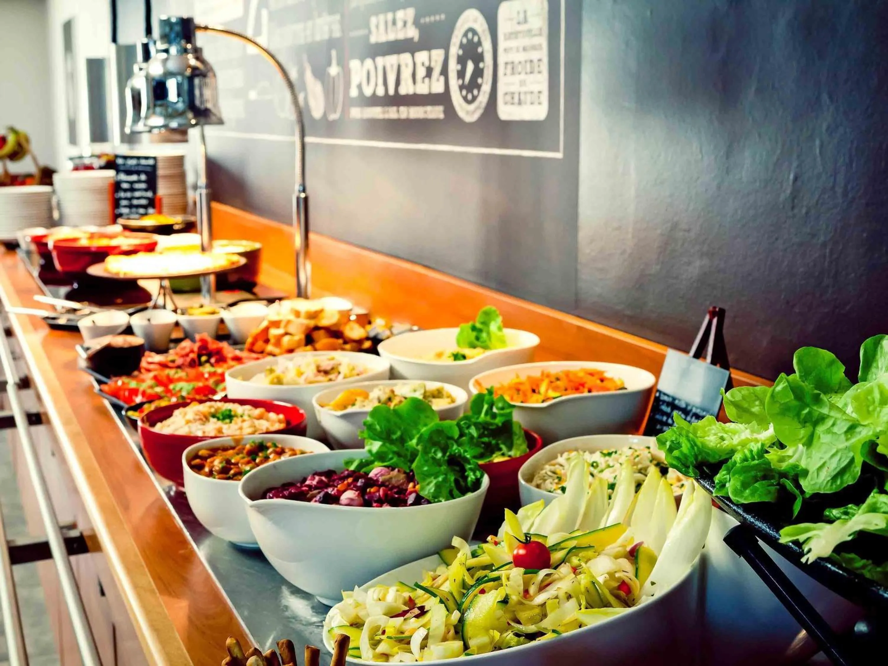 Restaurant/places to eat in ibis Dieppe Le Val Druel