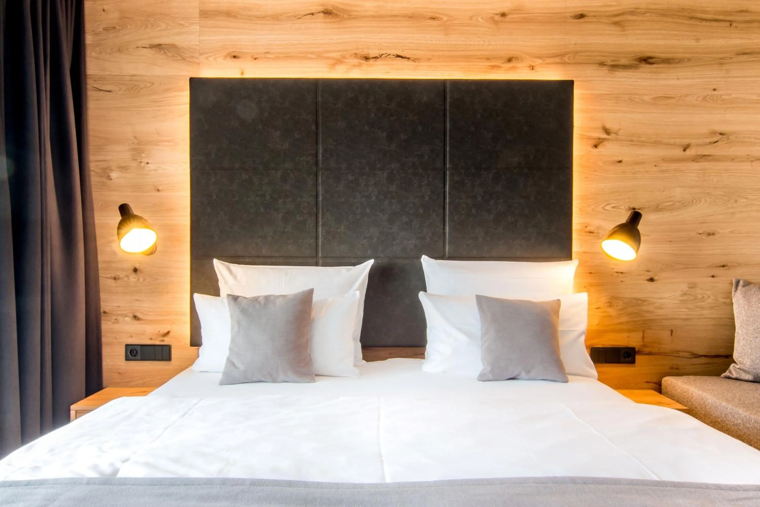 Bedroom, Bed in Wirthshof Hotel & Chalets