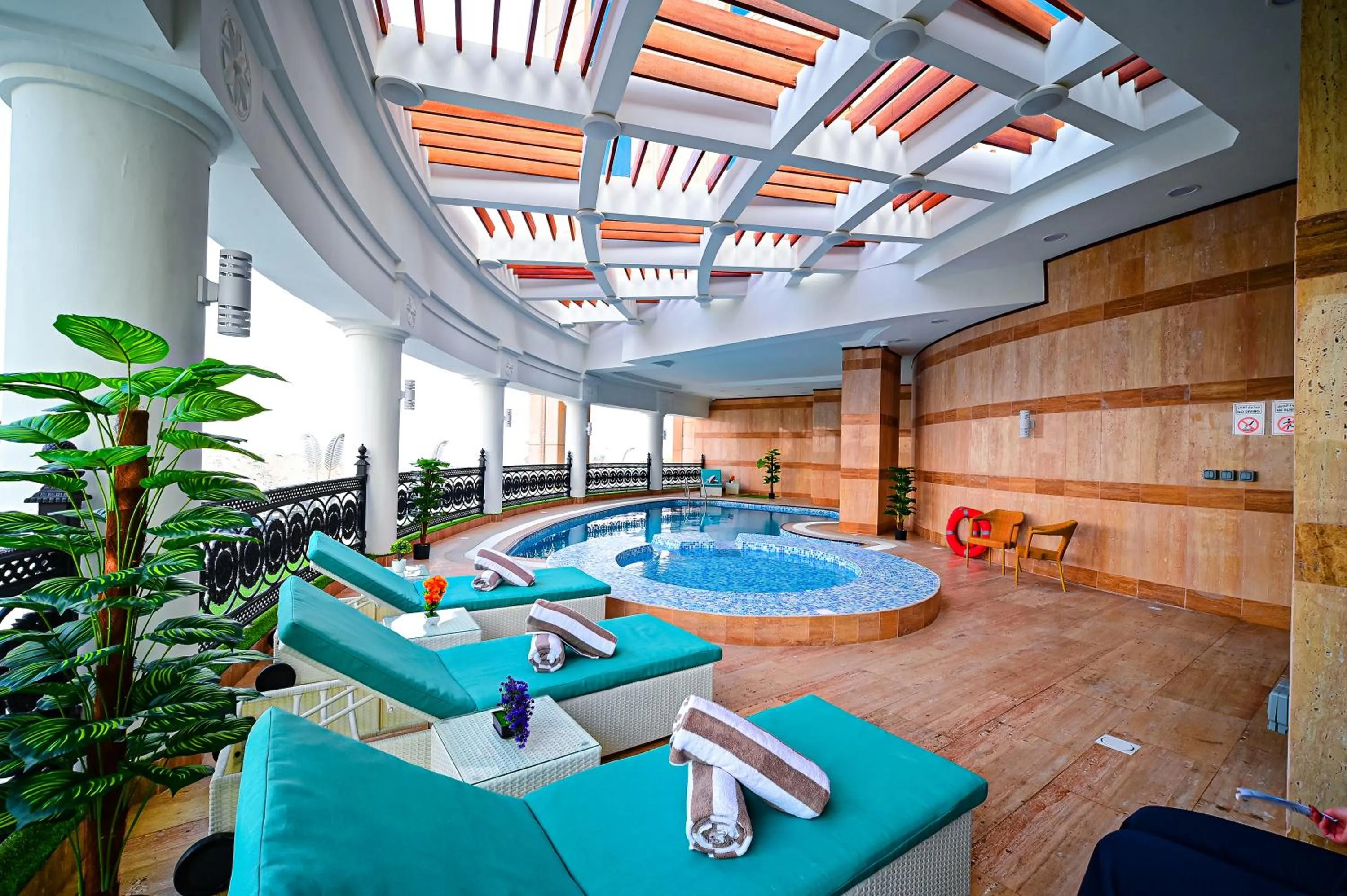 Pool view in Retaj Al Rayyan