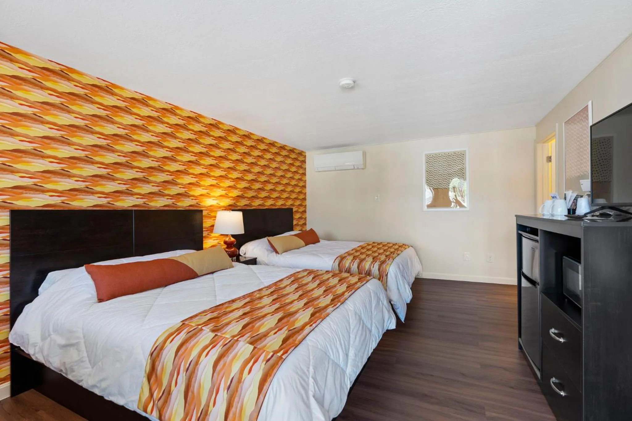 Bed in Wagon Wheel Motel