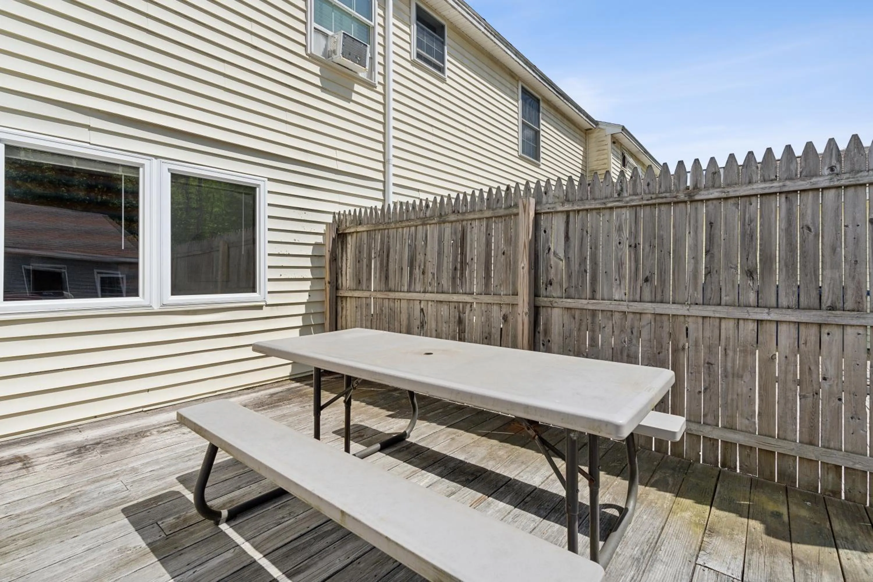 Balcony/Terrace in Wagon Wheel Motel