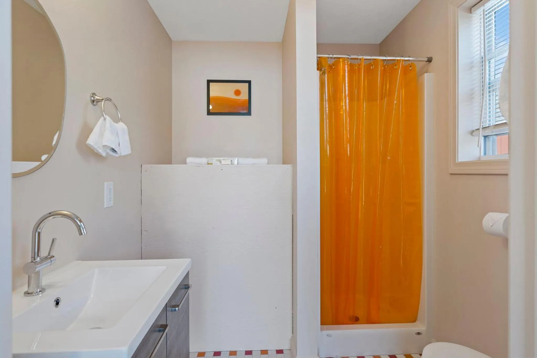 Shower in Wagon Wheel Motel