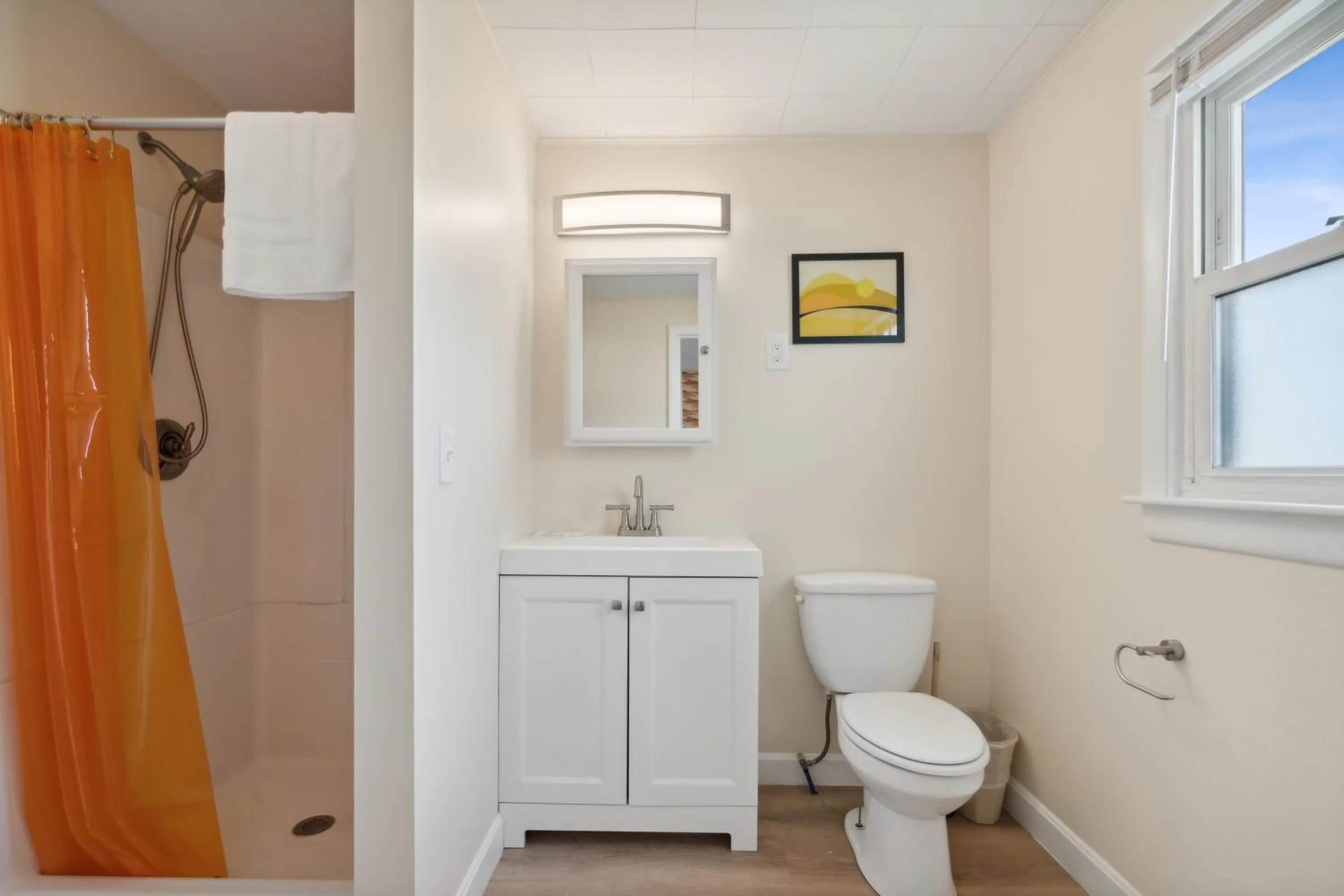 Shower in Wagon Wheel Motel