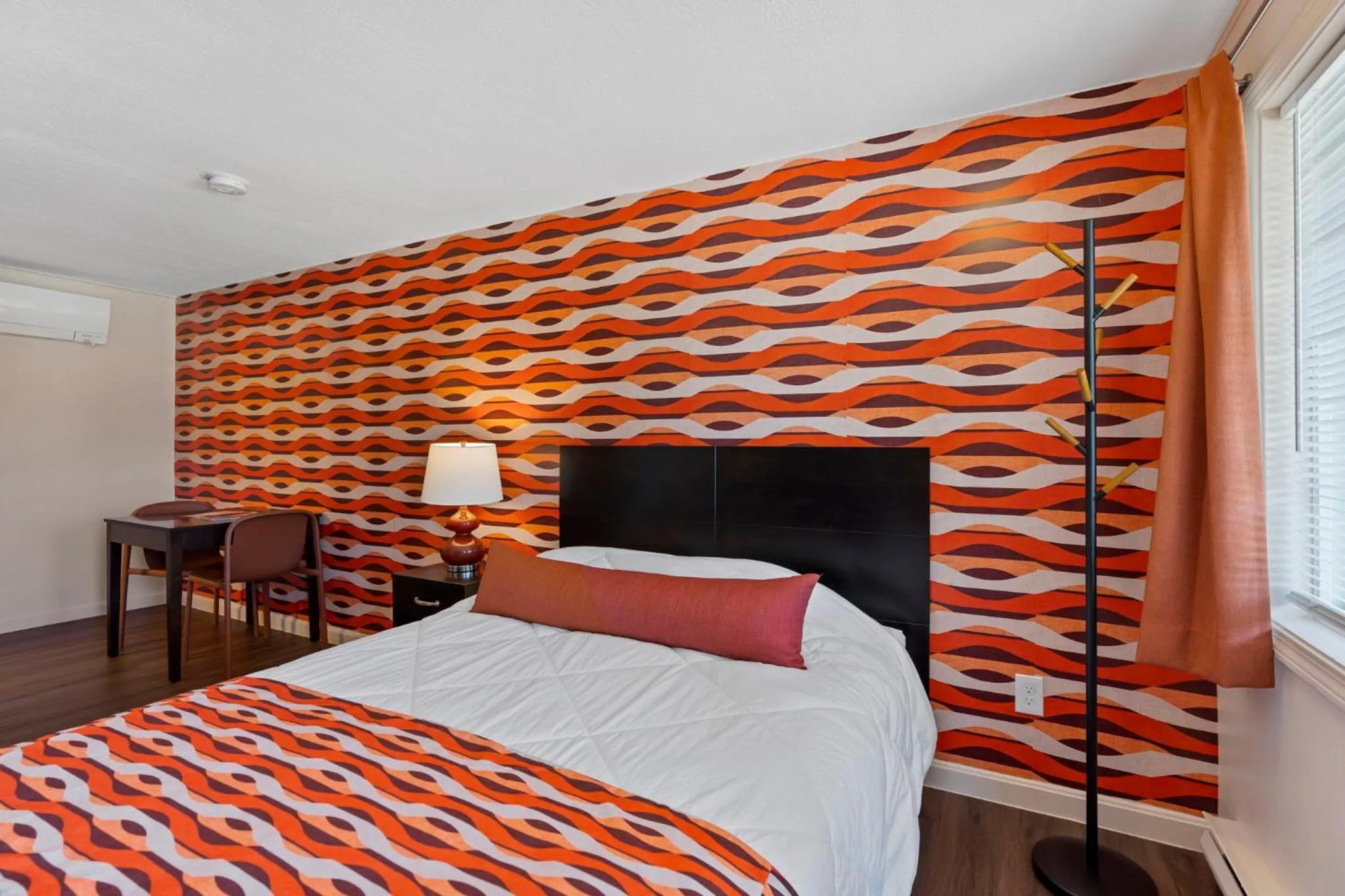 Bed in Wagon Wheel Motel