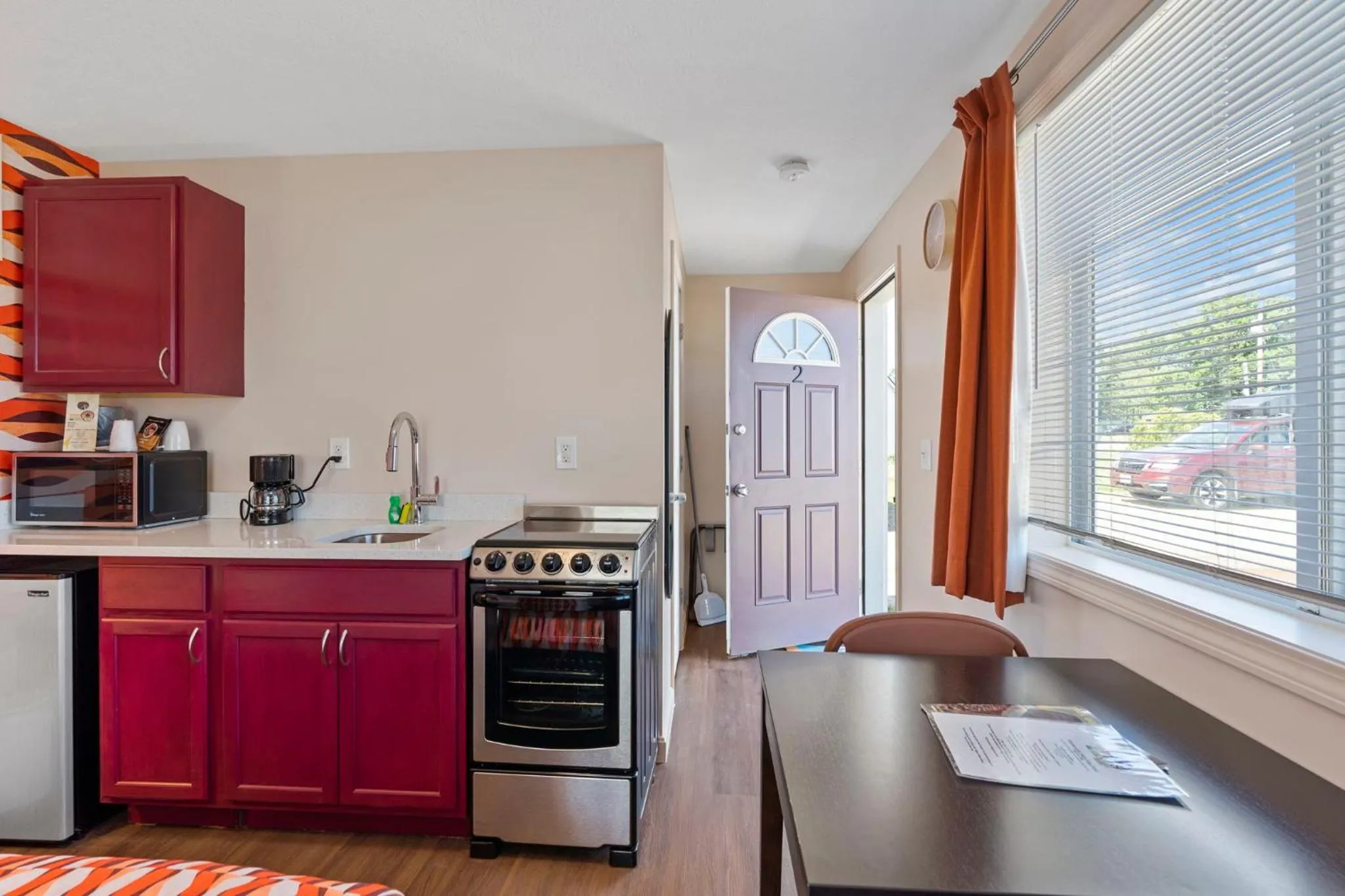 Coffee/tea facilities in Wagon Wheel Motel