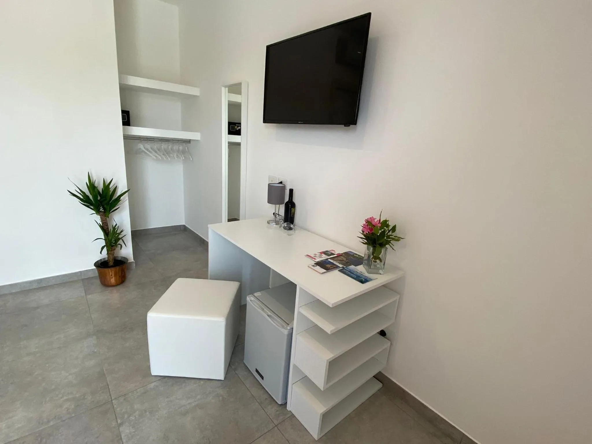 TV and multimedia in InVilla Bed&Breakfast - Quality Rooms