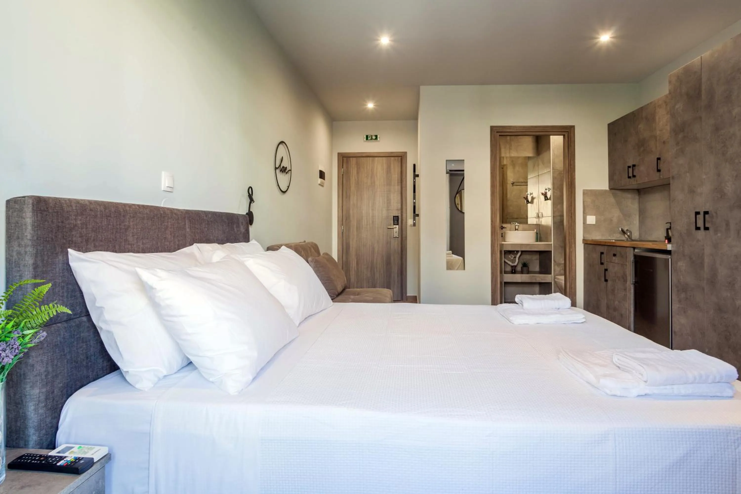 Photo of the whole room, Bed in Raise Heraklion Boutique Apartments