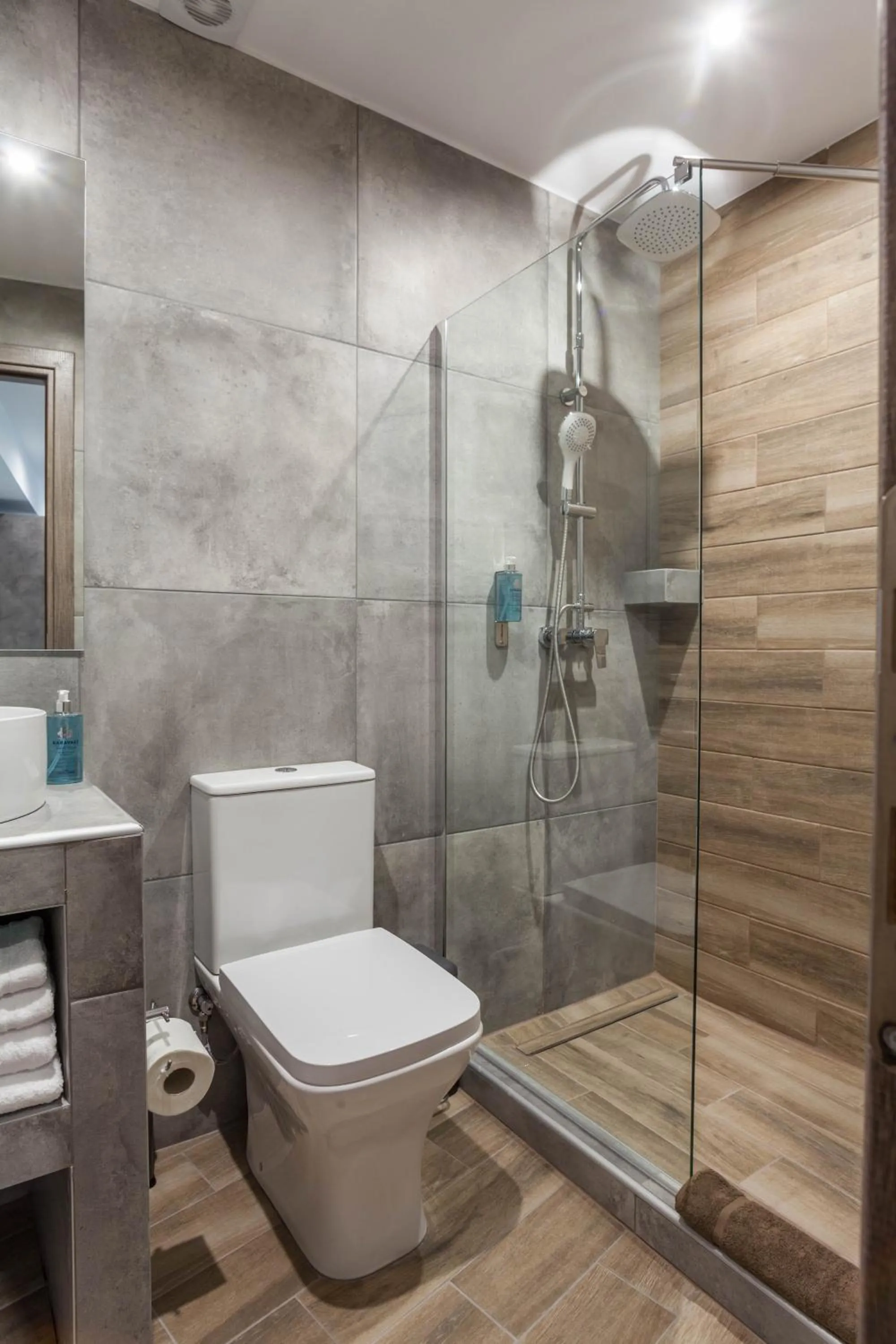 Bathroom in Raise Heraklion Boutique Apartments