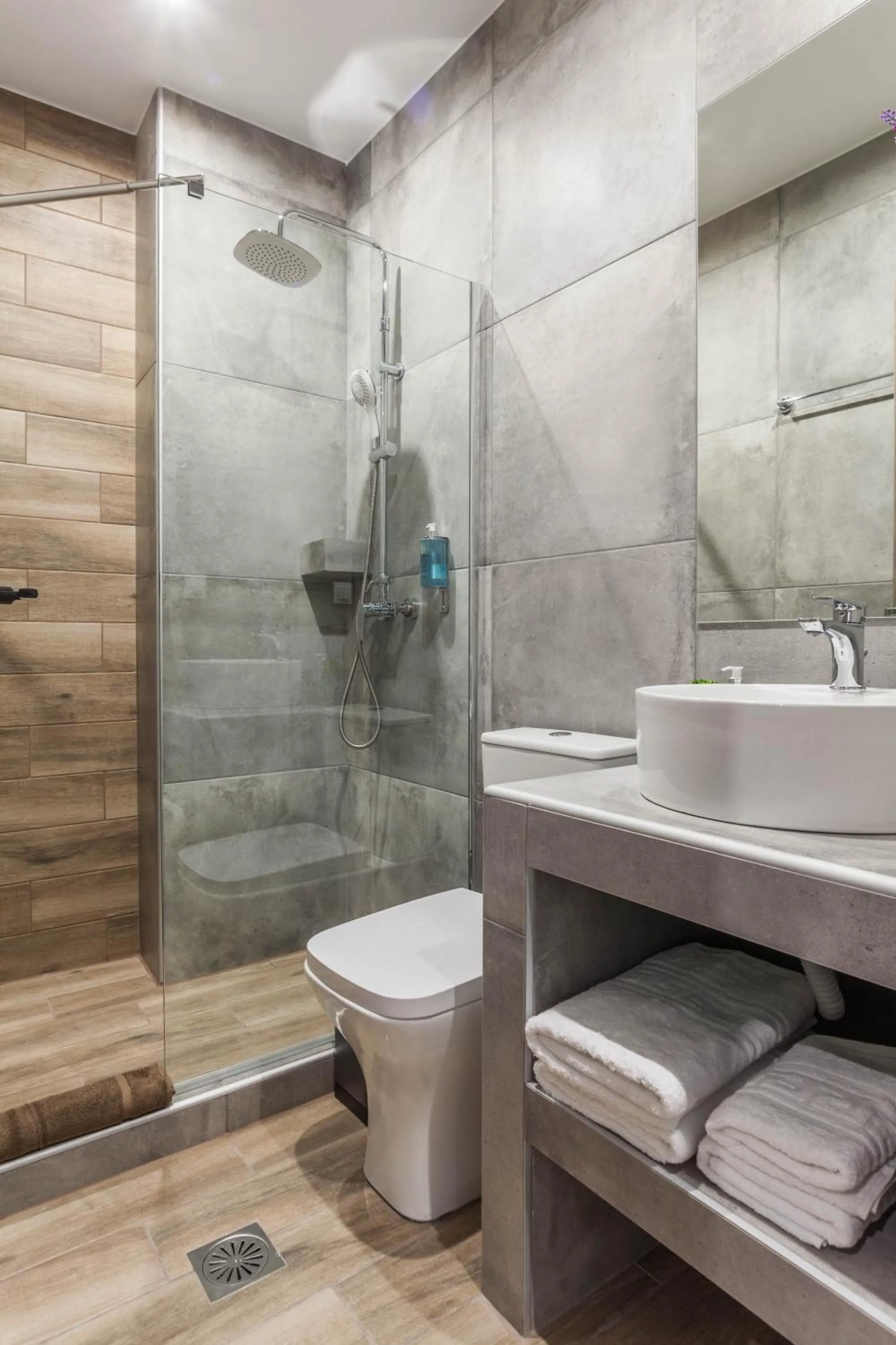 Bathroom in Raise Heraklion Boutique Apartments