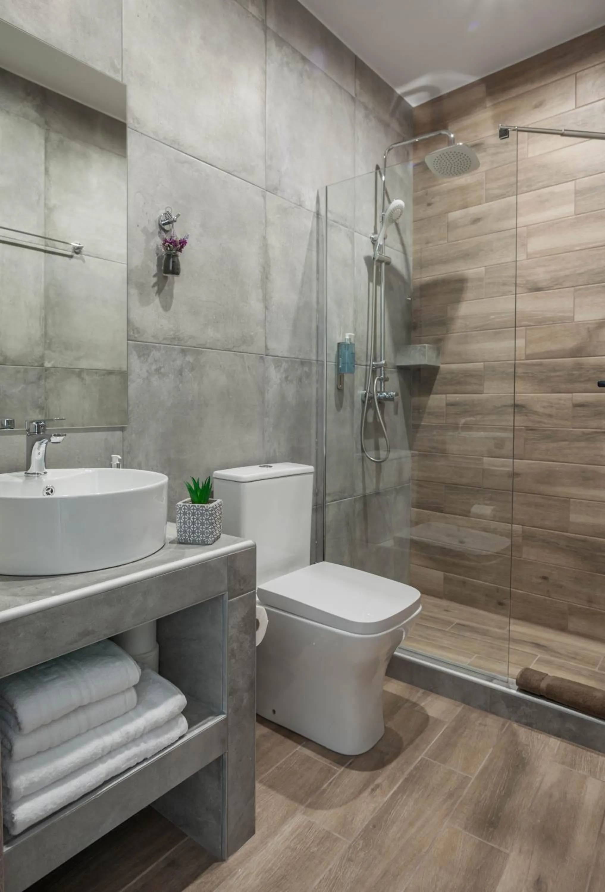 Bathroom in Raise Heraklion Boutique Apartments