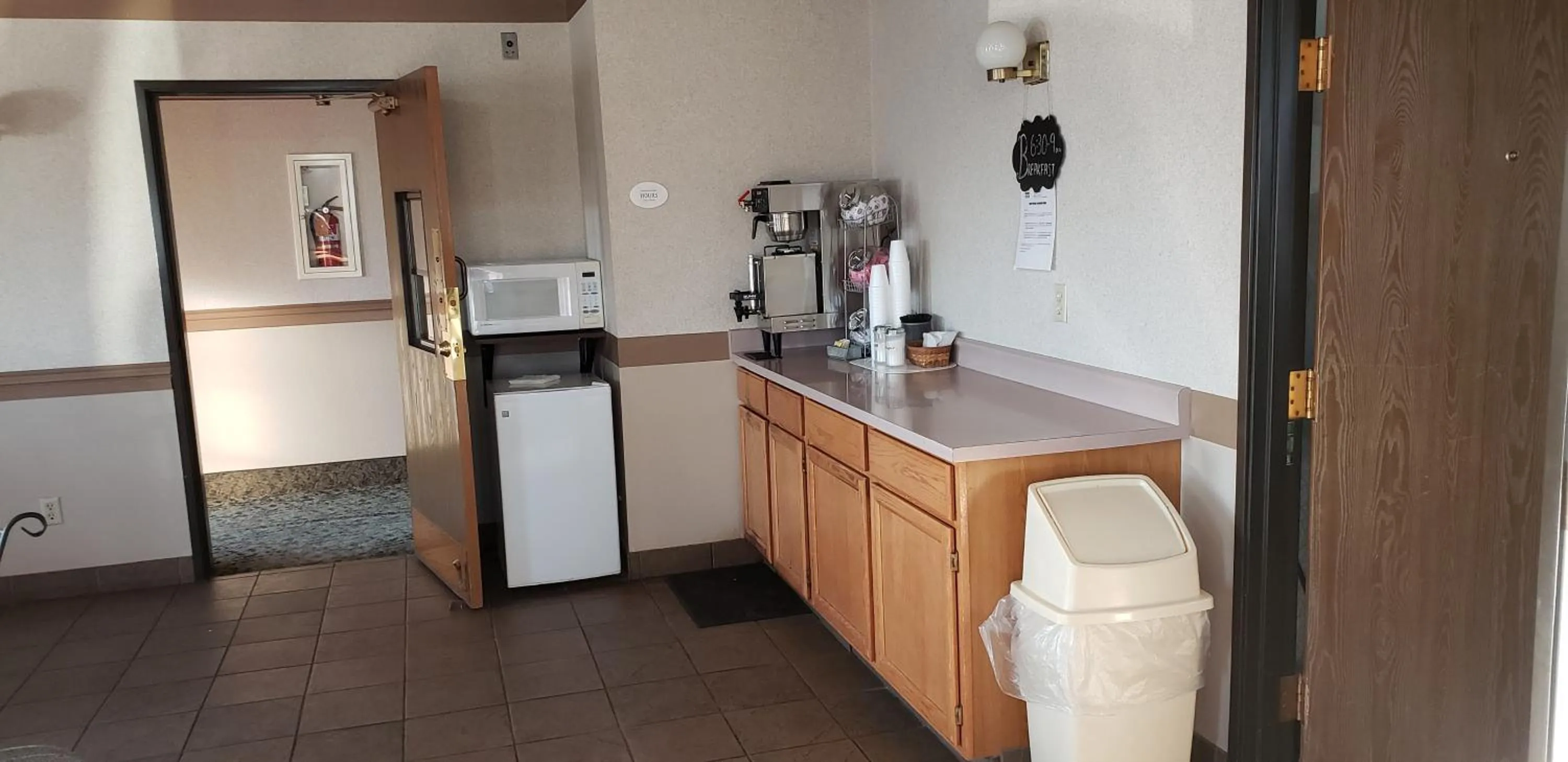 Coffee/tea facilities in STAY INN Burlington