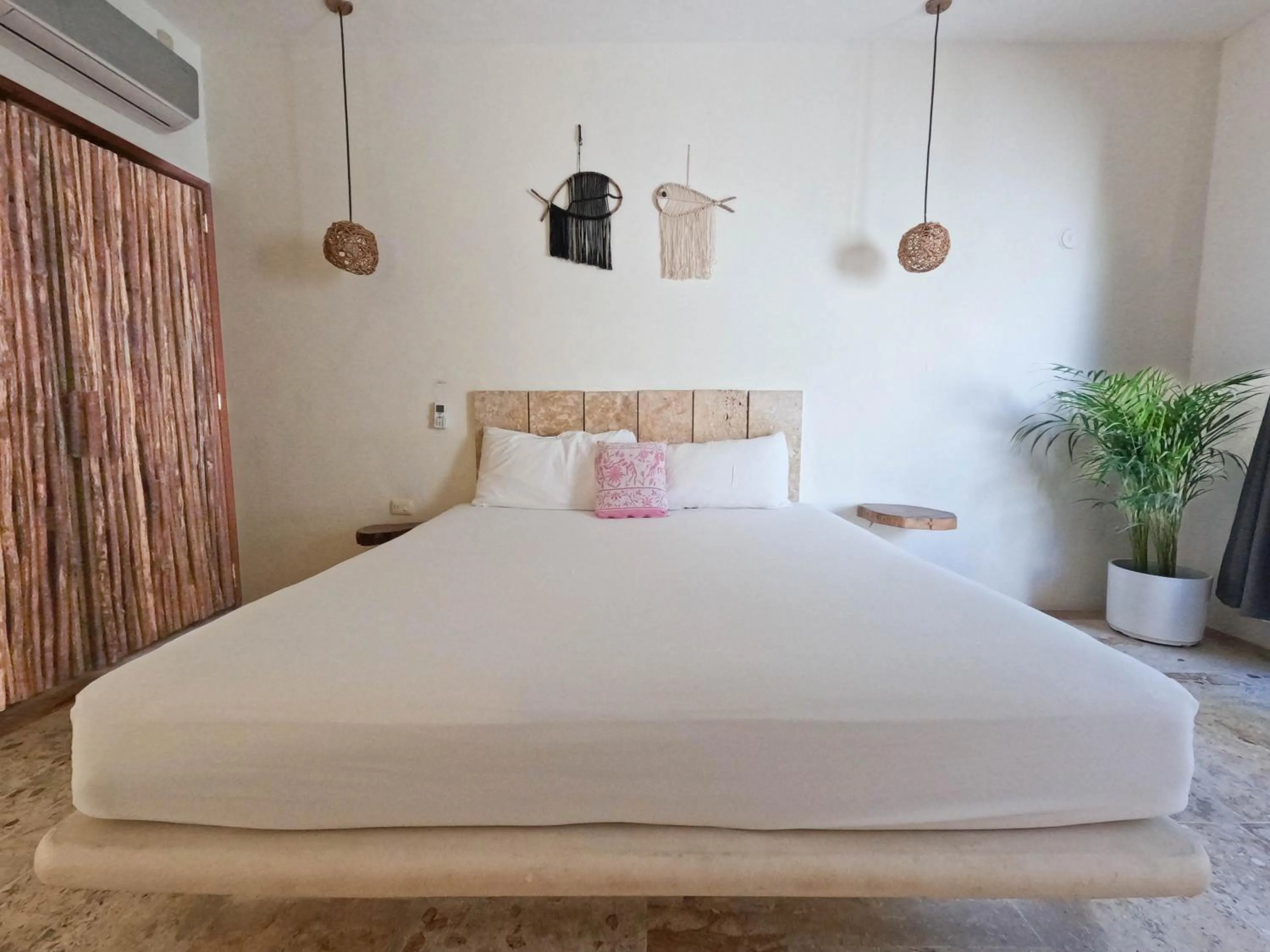 Bedroom, Bed in Rustik-inn Rooms