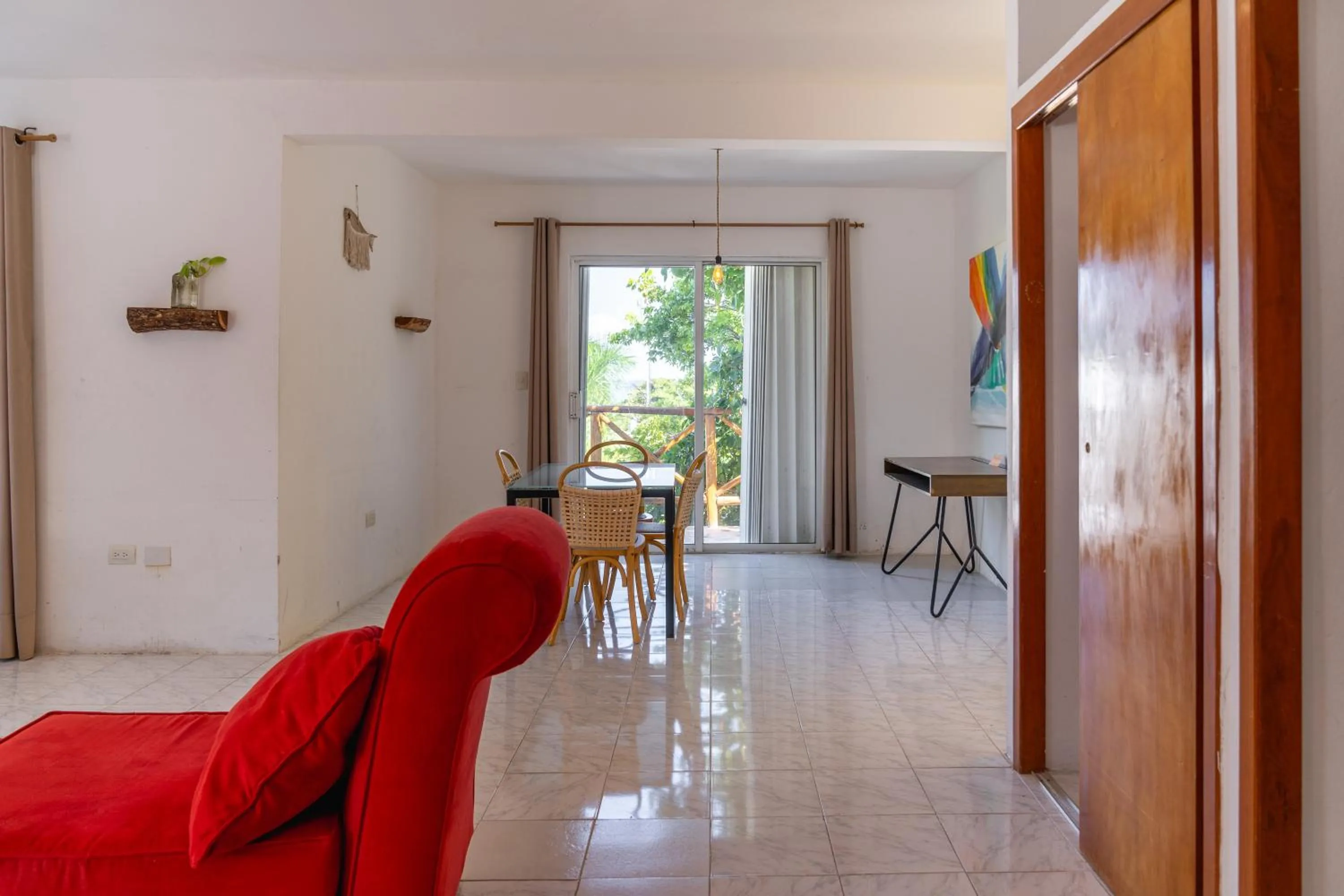 Dining area in Rustik-inn Rooms