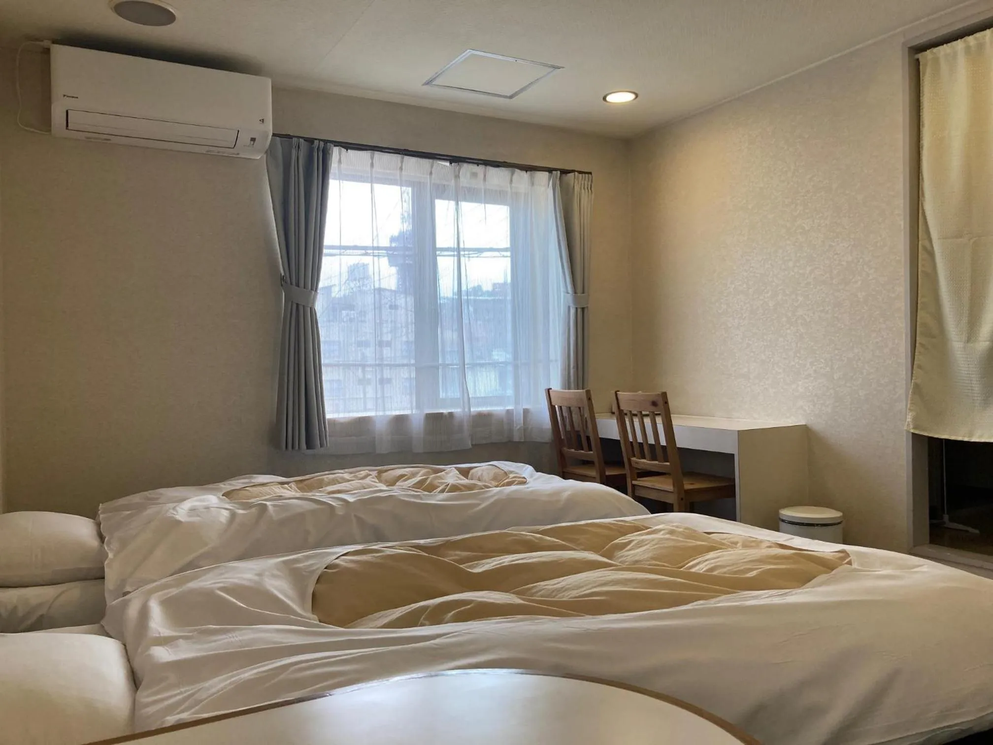 Bed in J-Hoppers Beppu Guesthouse ジェイホッパーズ別府ゲストハウス