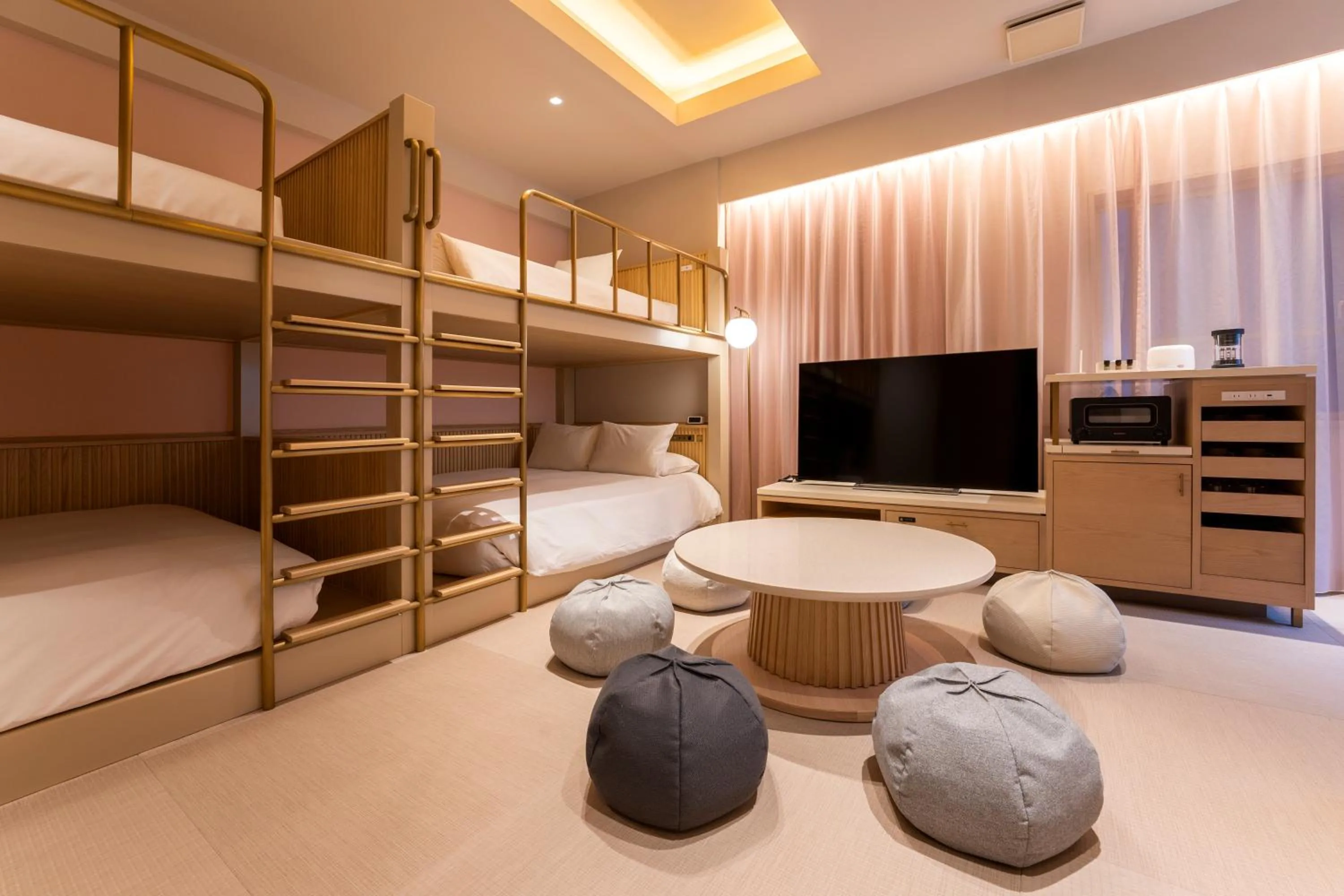 Bed in hotel hisoca ikebukuro