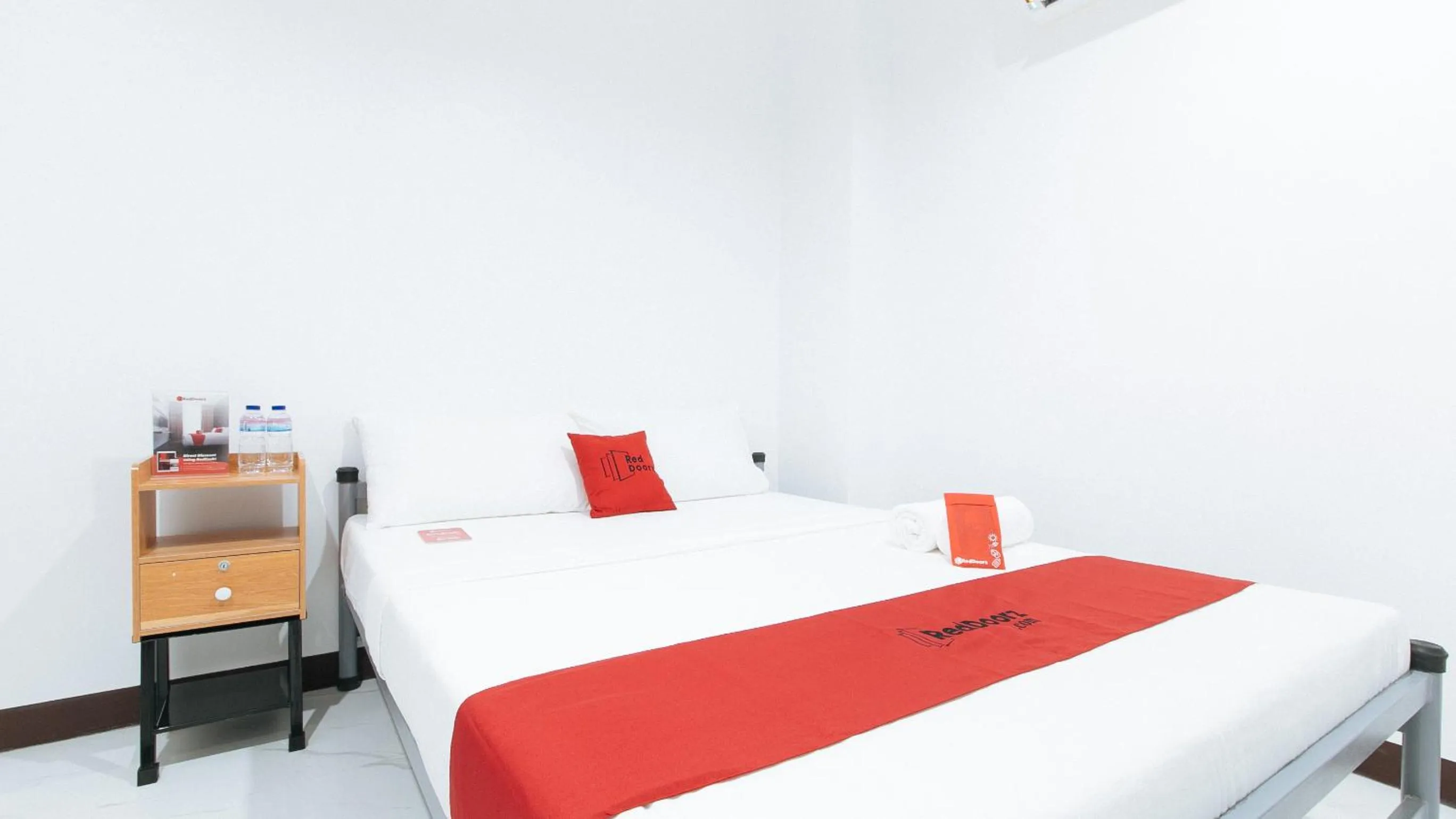 Bedroom, Bed in RedDoorz at Good 101 Paranaque