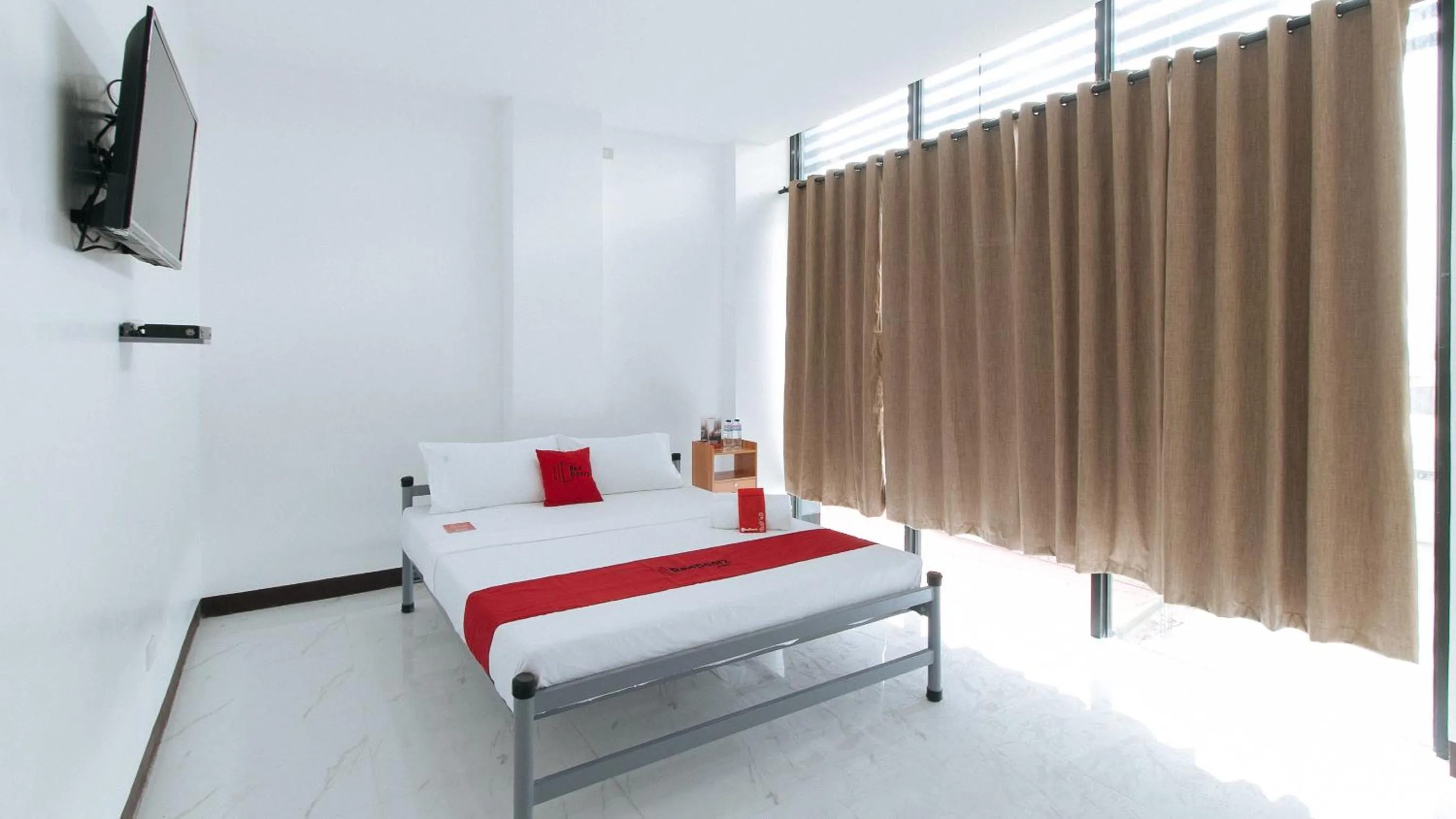 Bed in RedDoorz at Good 101 Paranaque