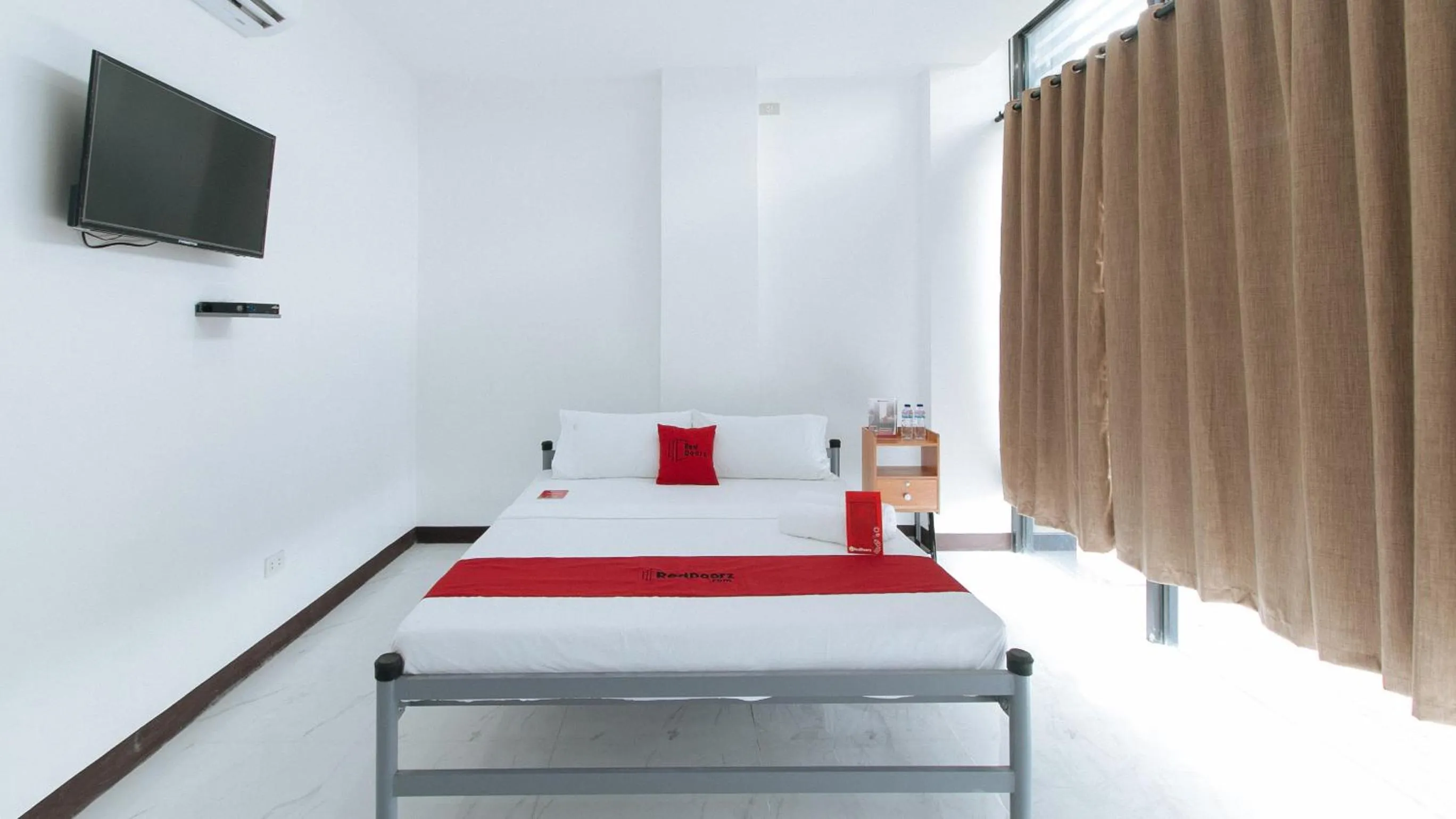 Bed in RedDoorz at Good 101 Paranaque