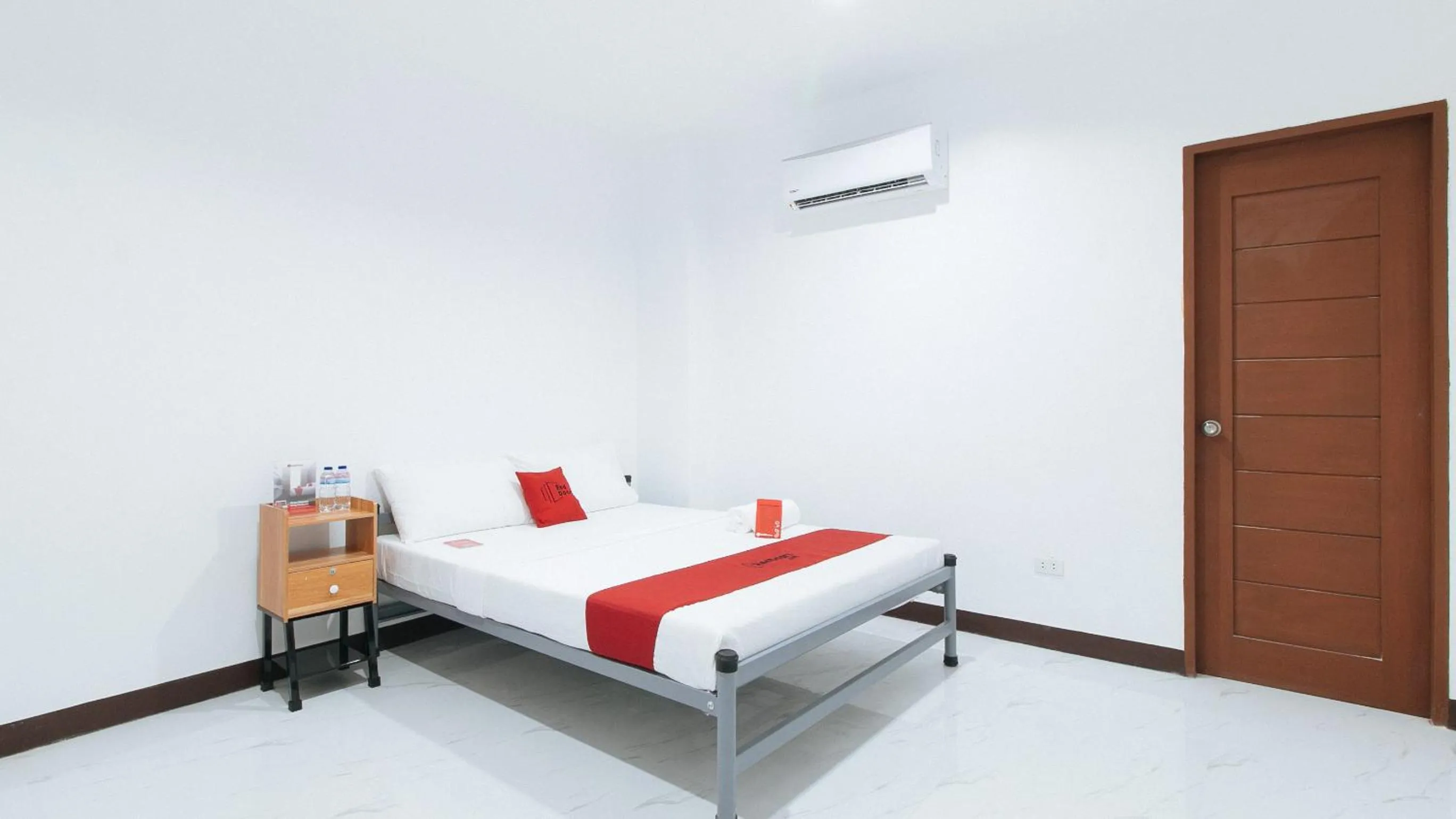 Bedroom, Bed in RedDoorz at Good 101 Paranaque