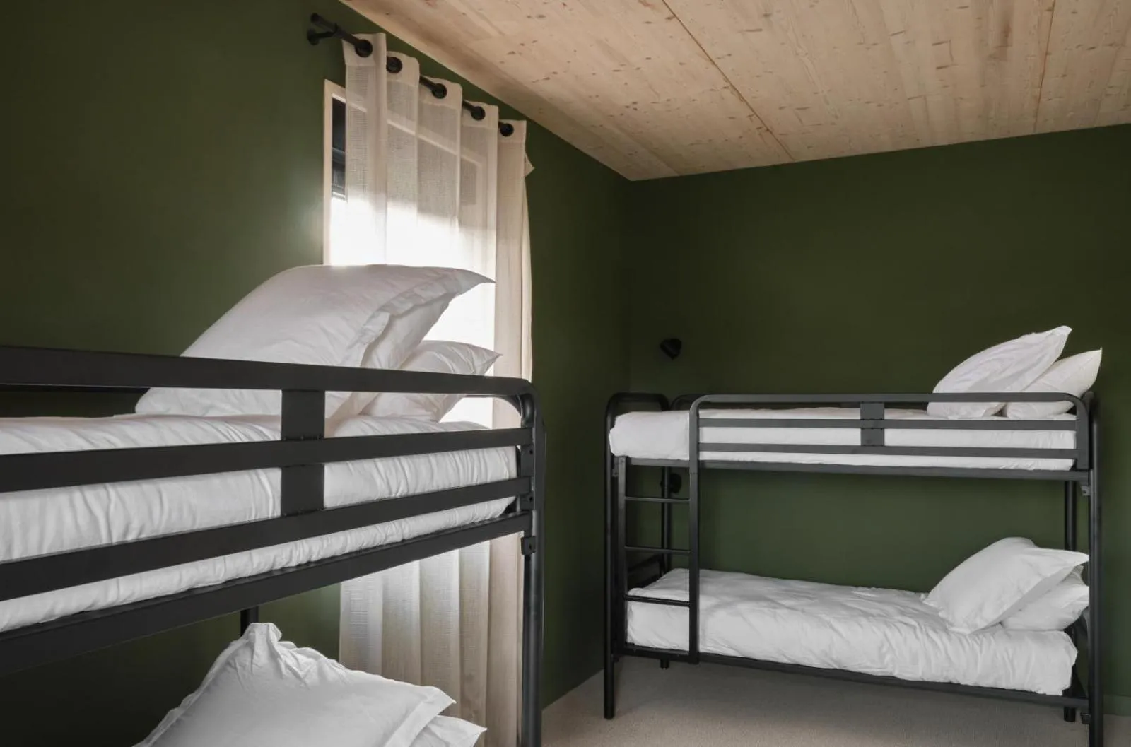 bunk bed, Bed in BERCAIL