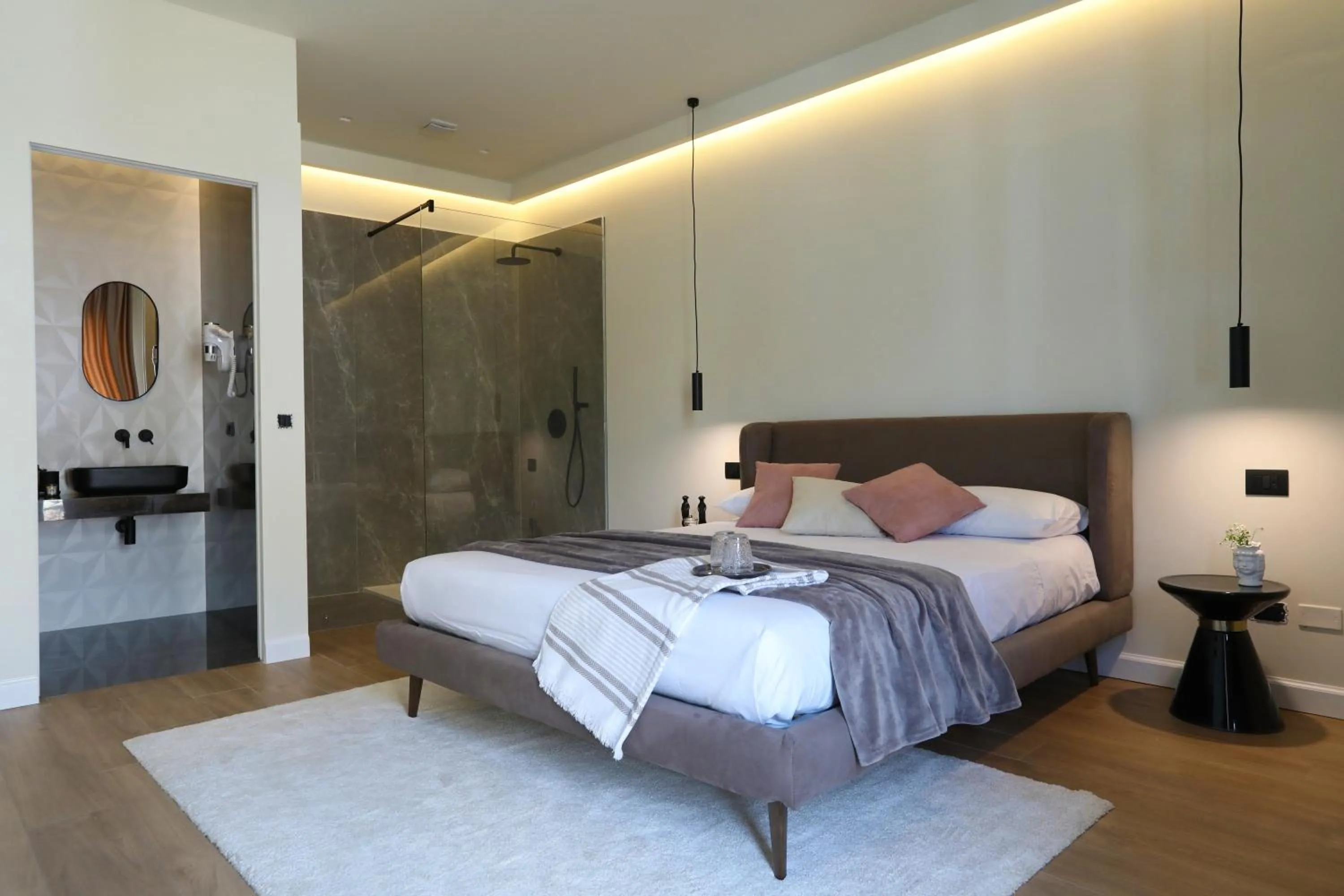 Photo of the whole room, Bed in SCIABICA SUITE - Sicilian Experience