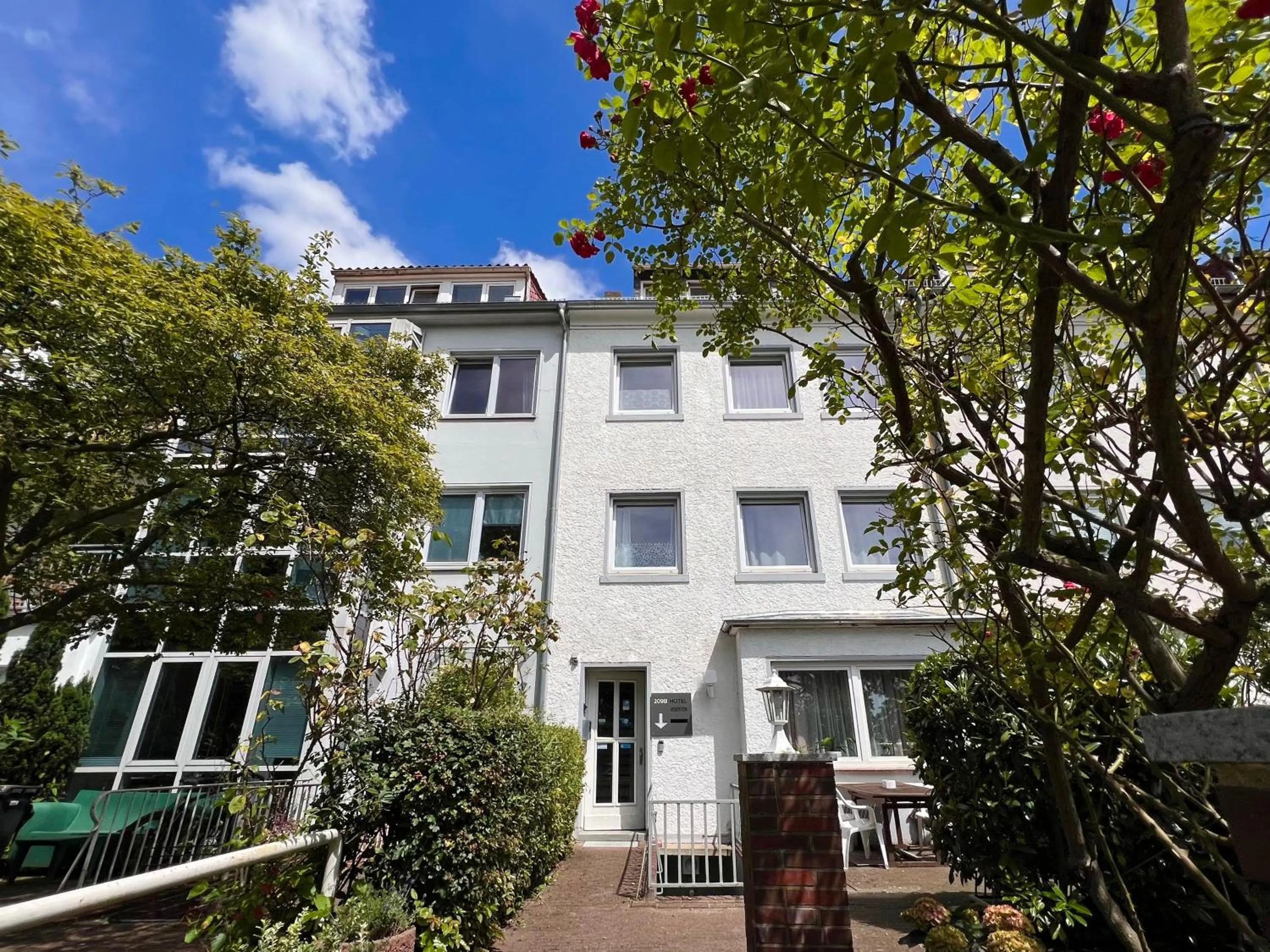 Property building in Weserstern