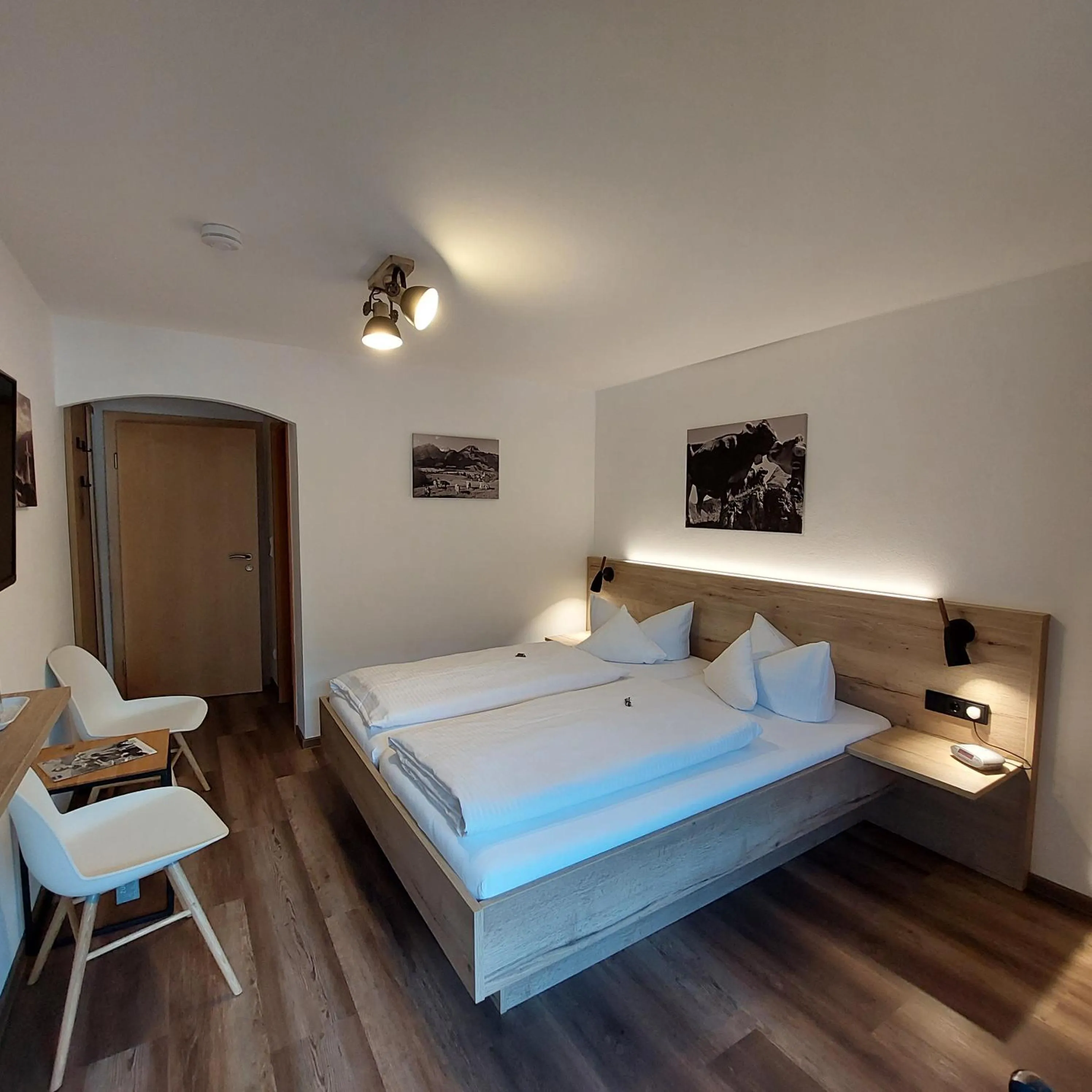 Photo of the whole room, Bed in Hotel Garni Malerwinkl