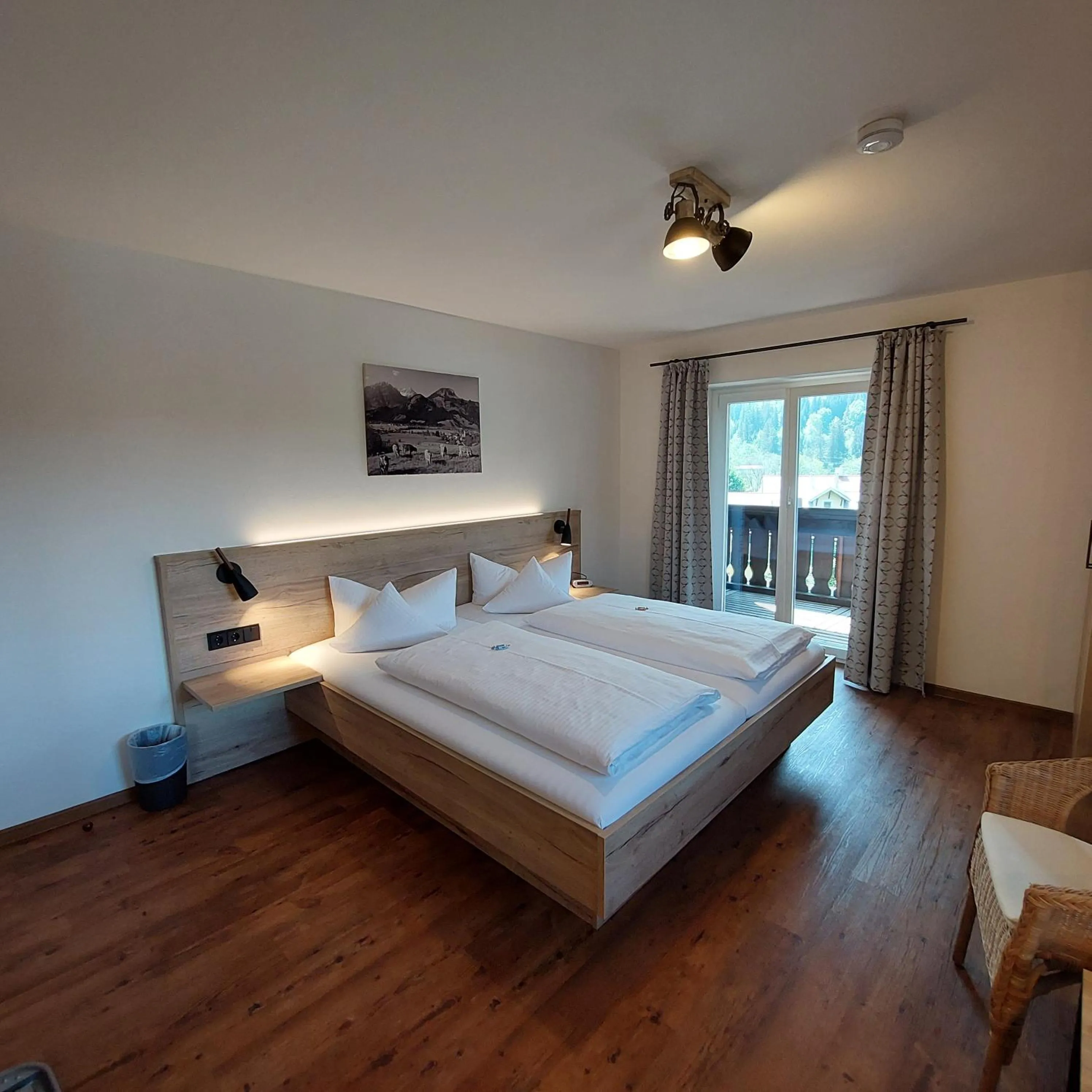 Photo of the whole room, Bed in Hotel Garni Malerwinkl