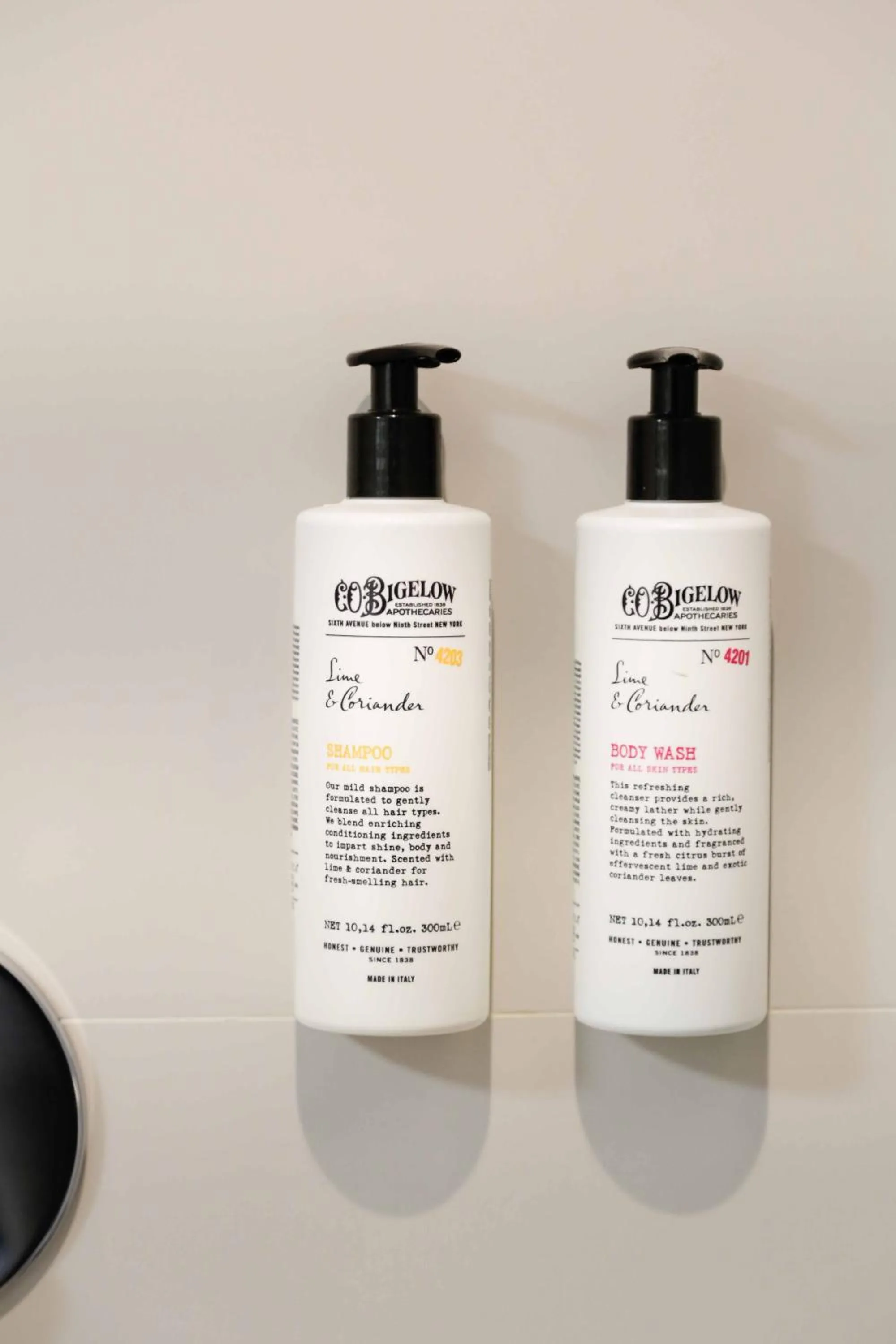 Bathroom in Arryvo Hotel