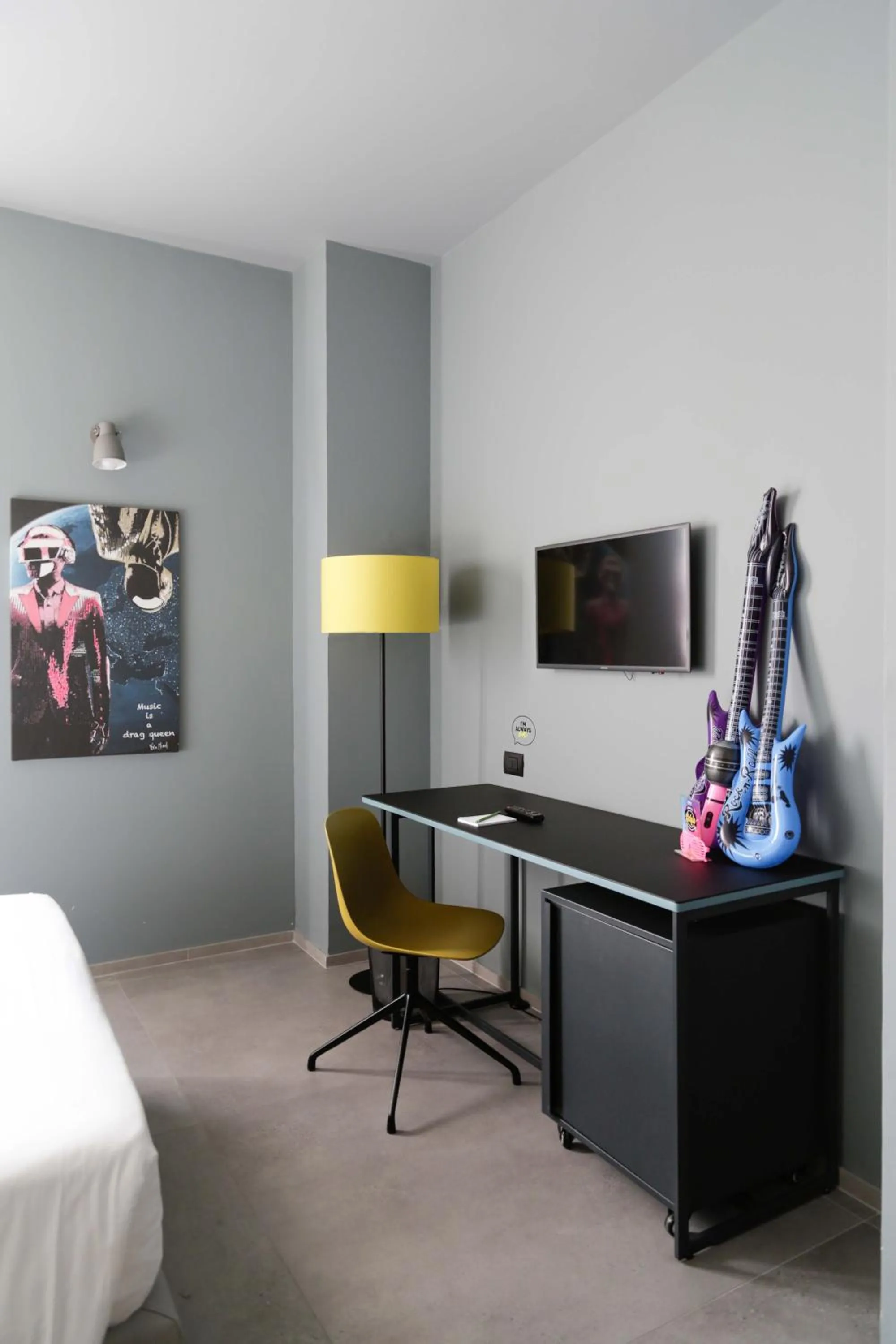 Photo of the whole room, Bed in Arryvo Hotel