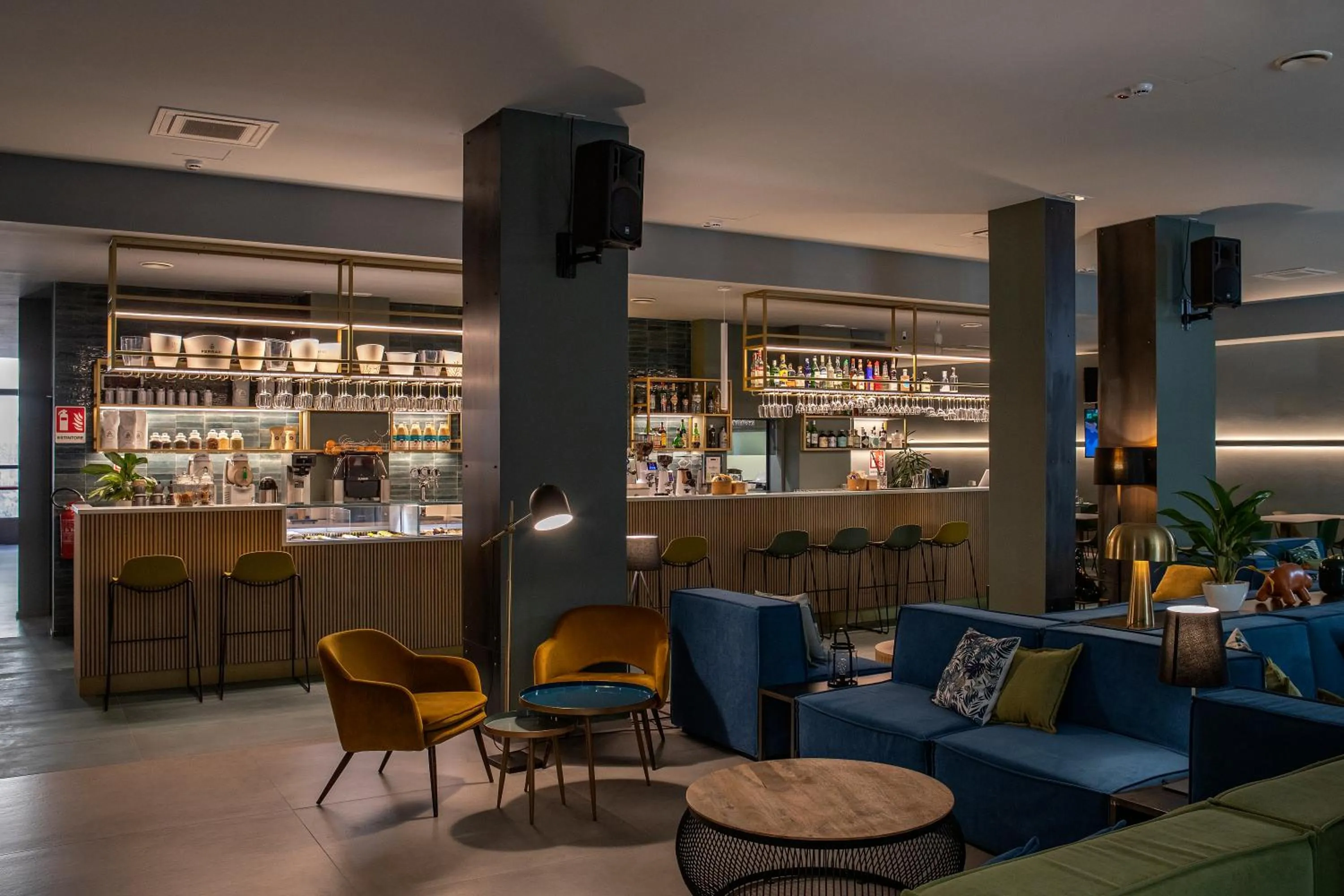 Nightclub / DJ in Arryvo Hotel