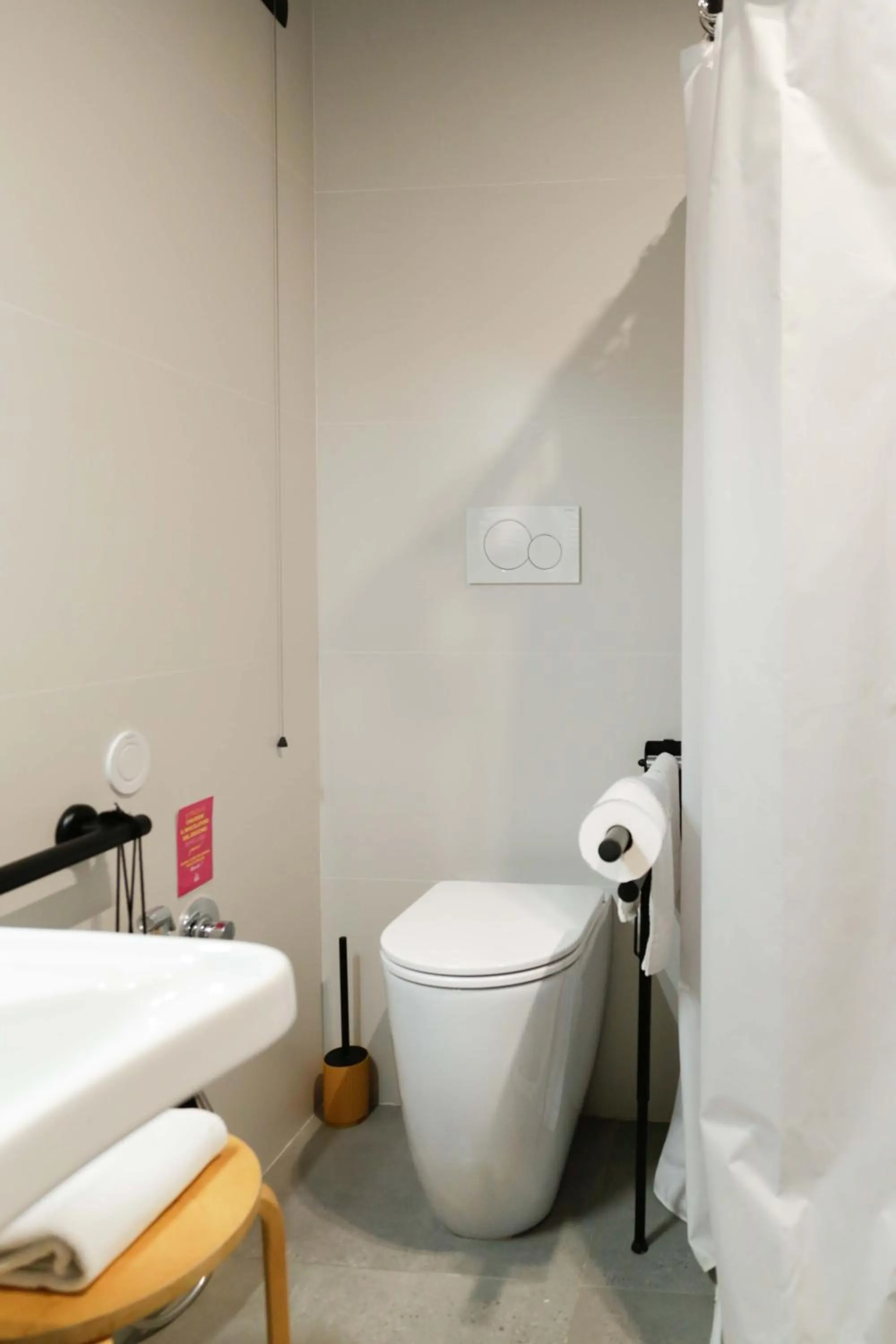 Shower in Arryvo Hotel