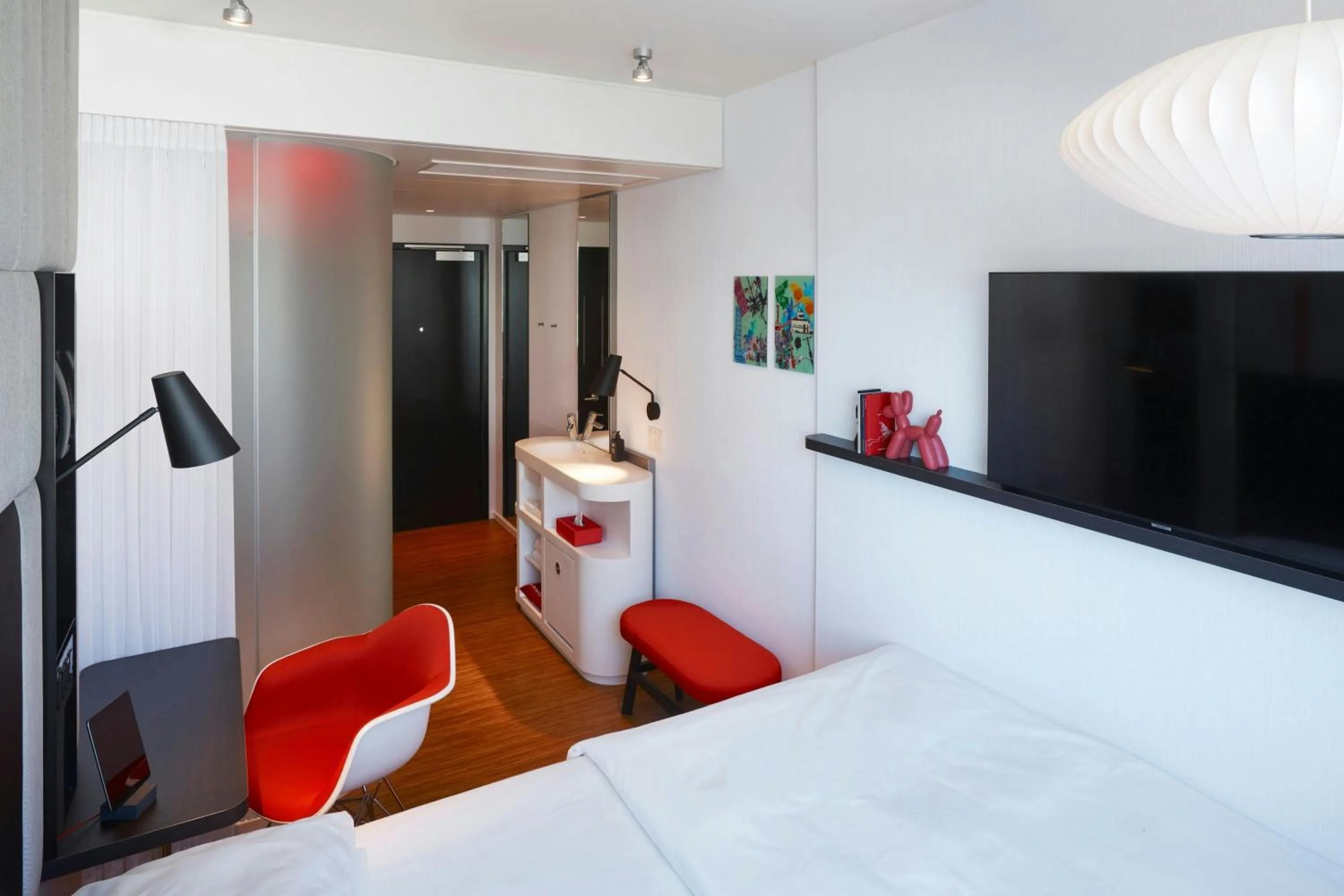 Bedroom, Bed in citizenM San Francisco Union Square