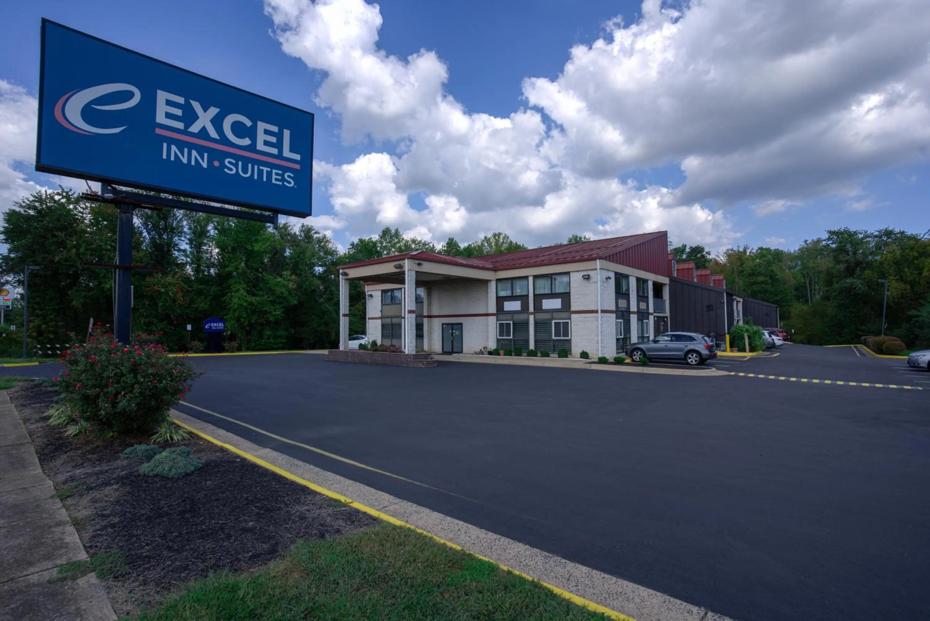 Excel Inn & Suites