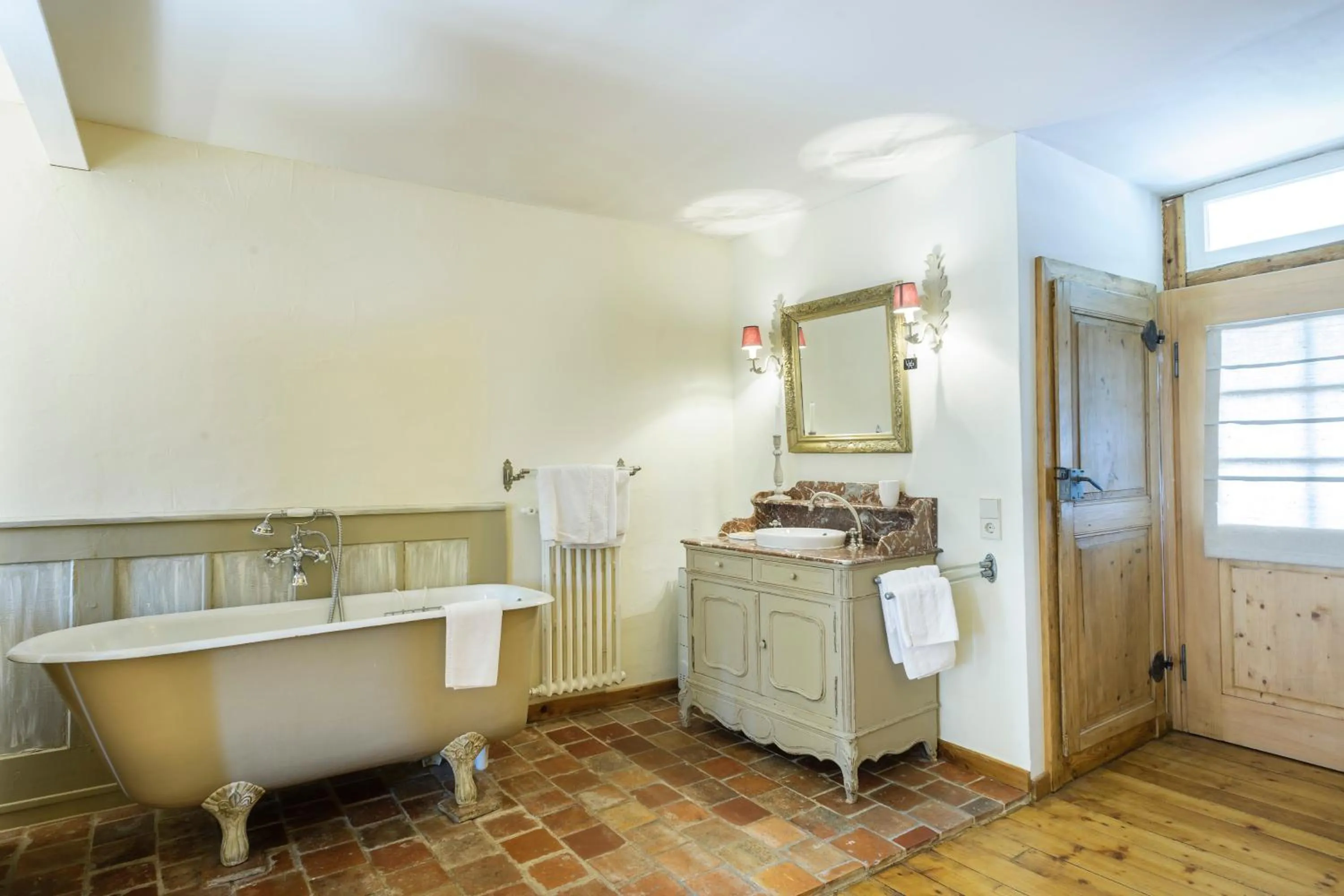 Bathroom in Hotel de Charme 'zum Schiff'