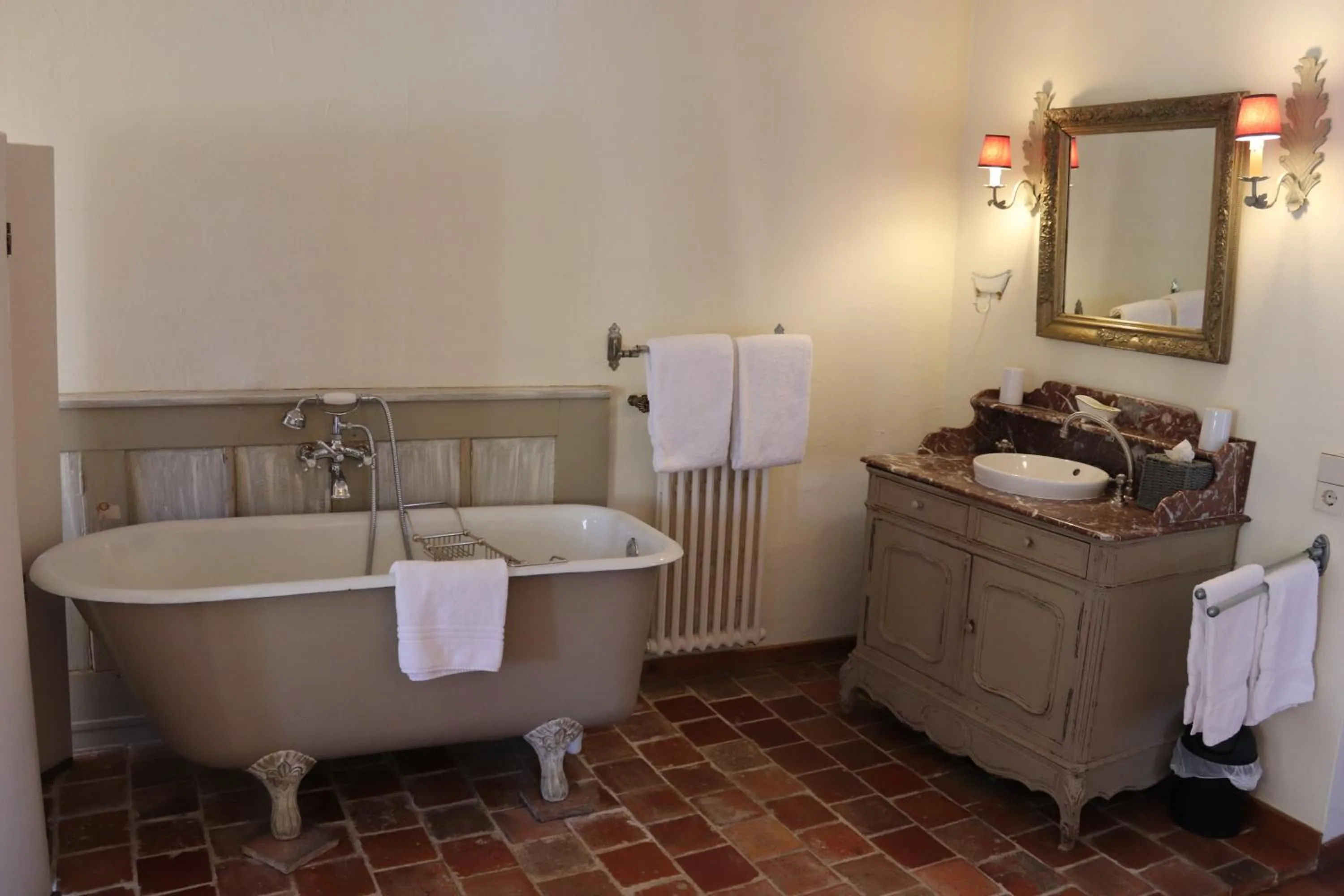 Bathroom in Hotel de Charme 'zum Schiff'