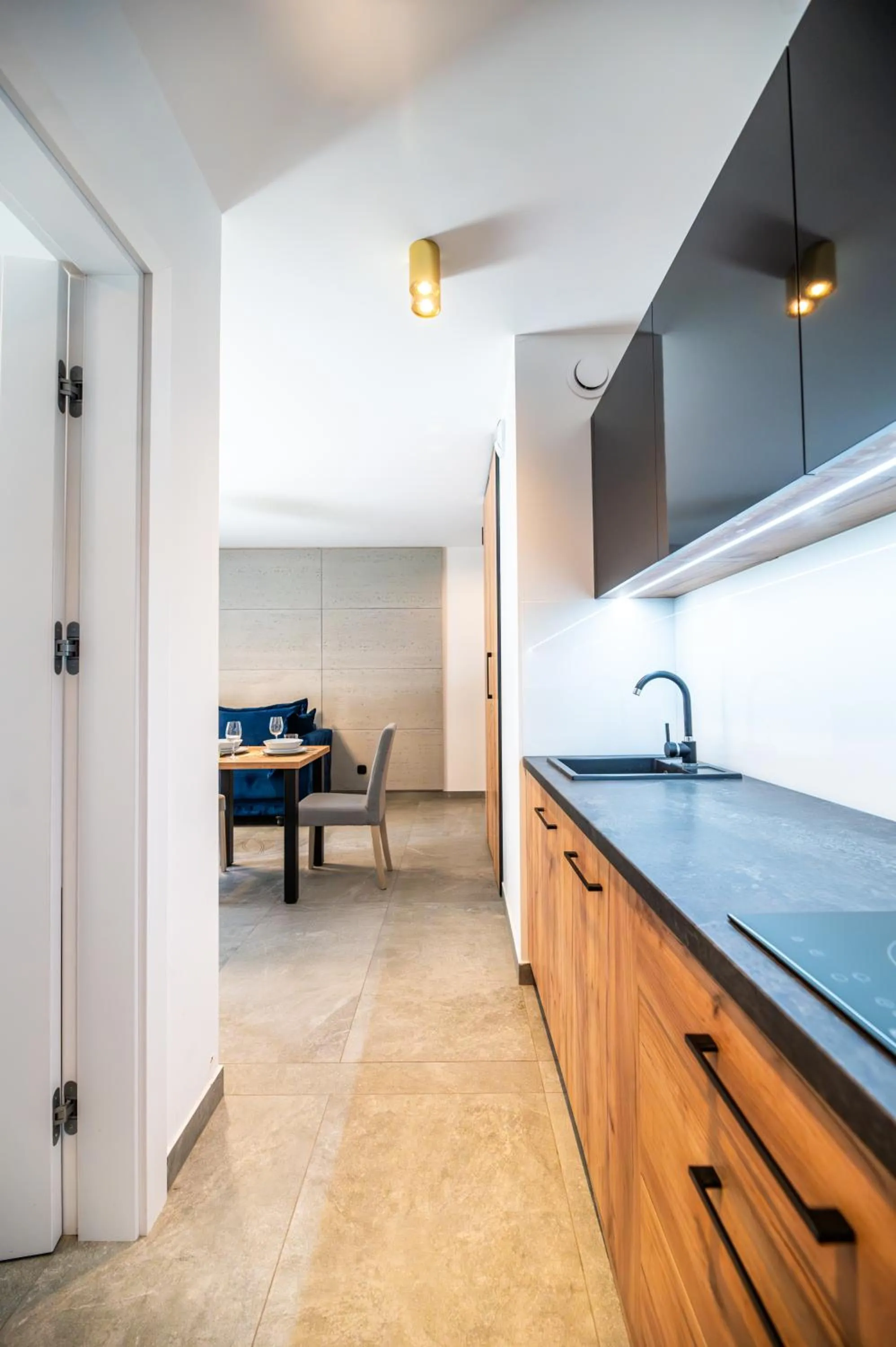 Kitchen or kitchenette in Tatra Square Apartments