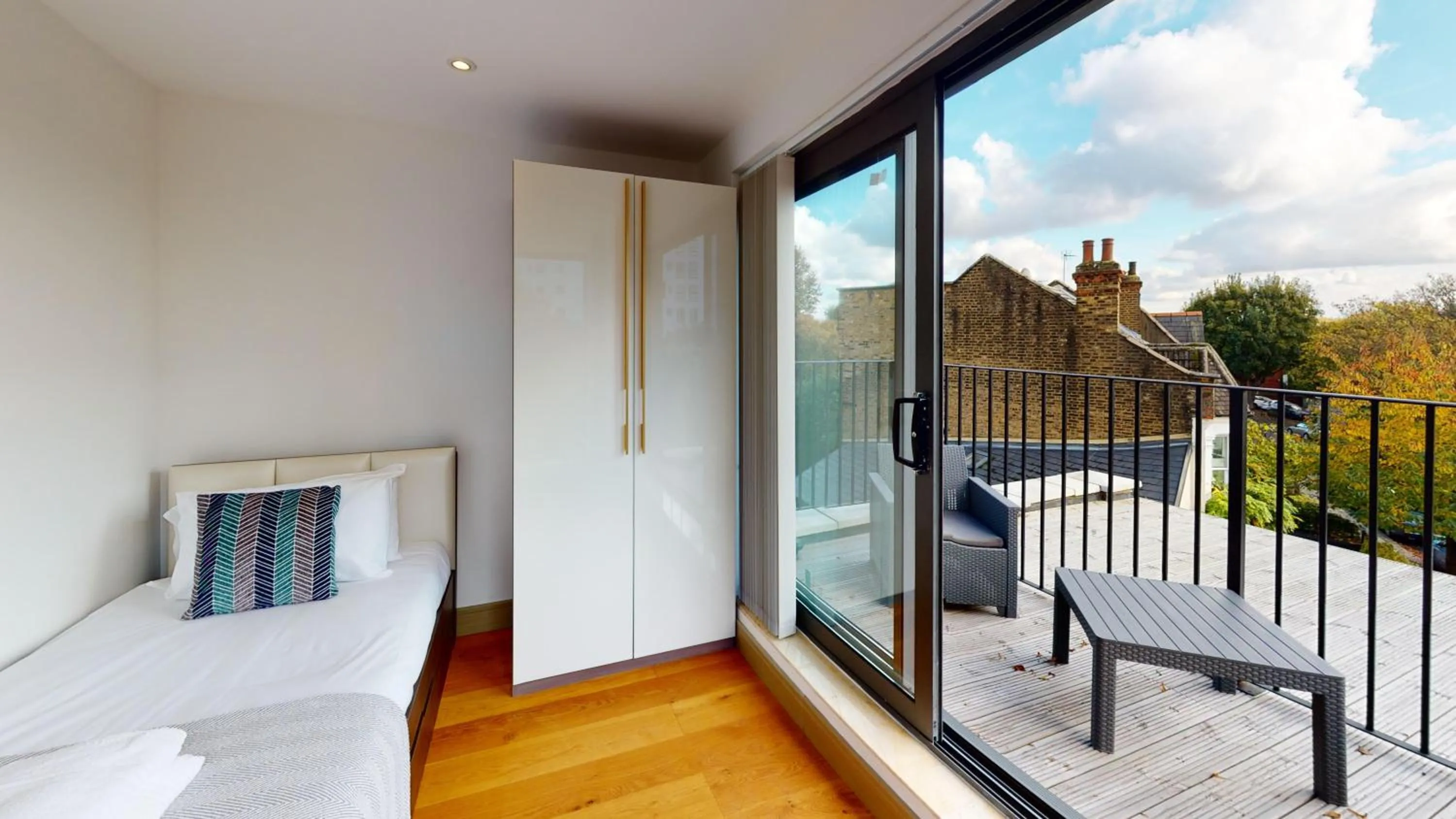 Bedroom in Charles Hope London Kew Bridge